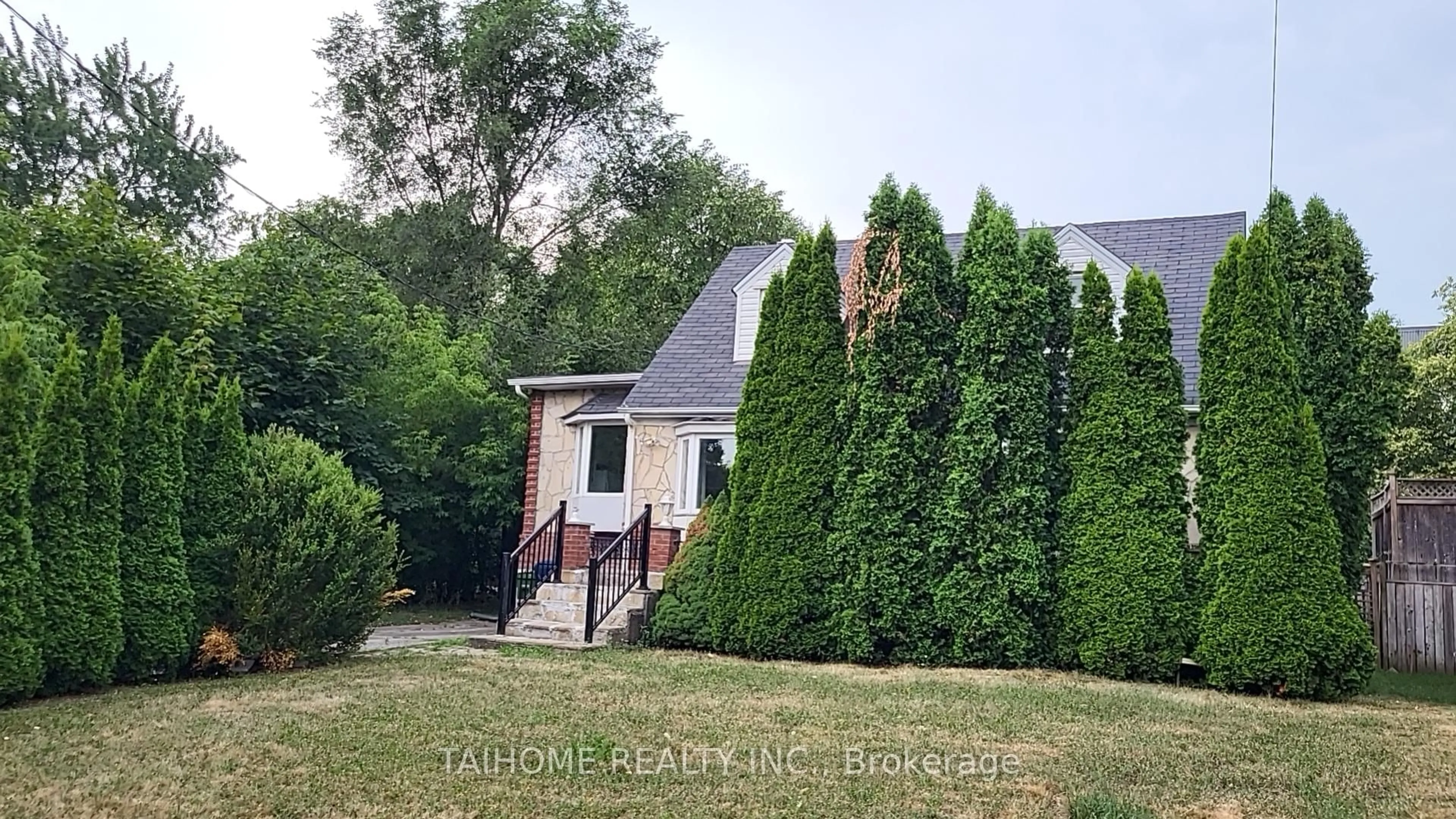 Home with brick exterior material, street for 47 Dromore Cres, Toronto Ontario M2R 2H4