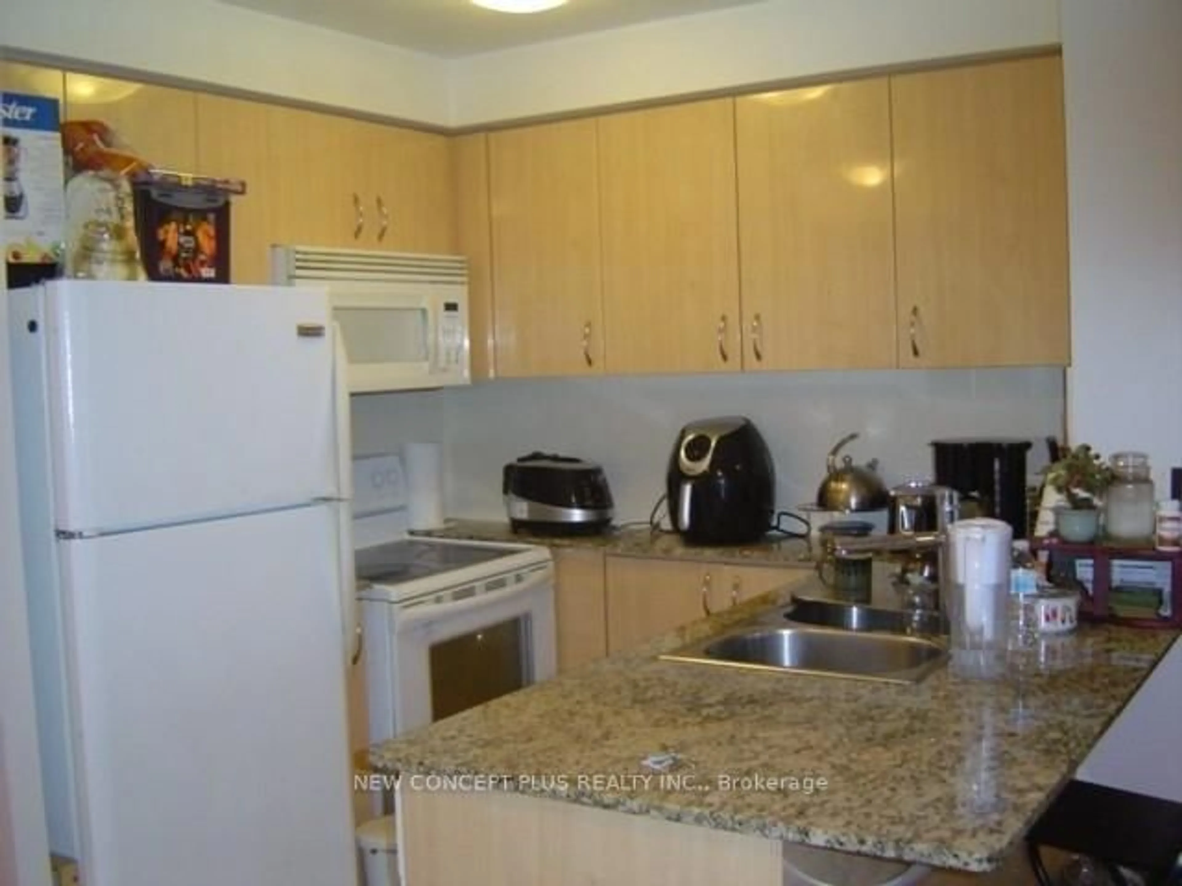 Standard kitchen, unknown for 5791 Yonge St #2501, Toronto Ontario M2M 0A8