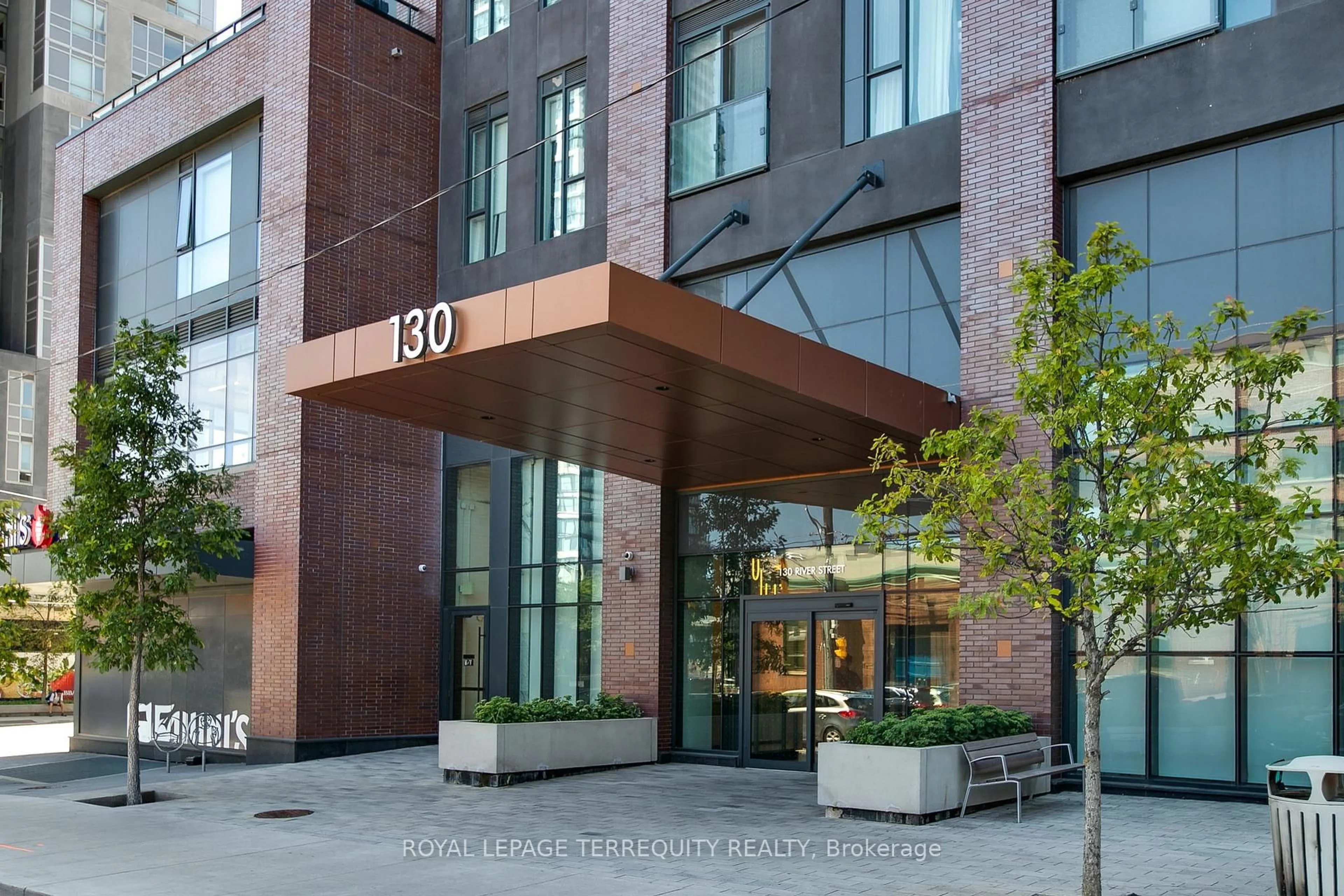 Unknown for 130 River St #205, Toronto Ontario M5A 0R8