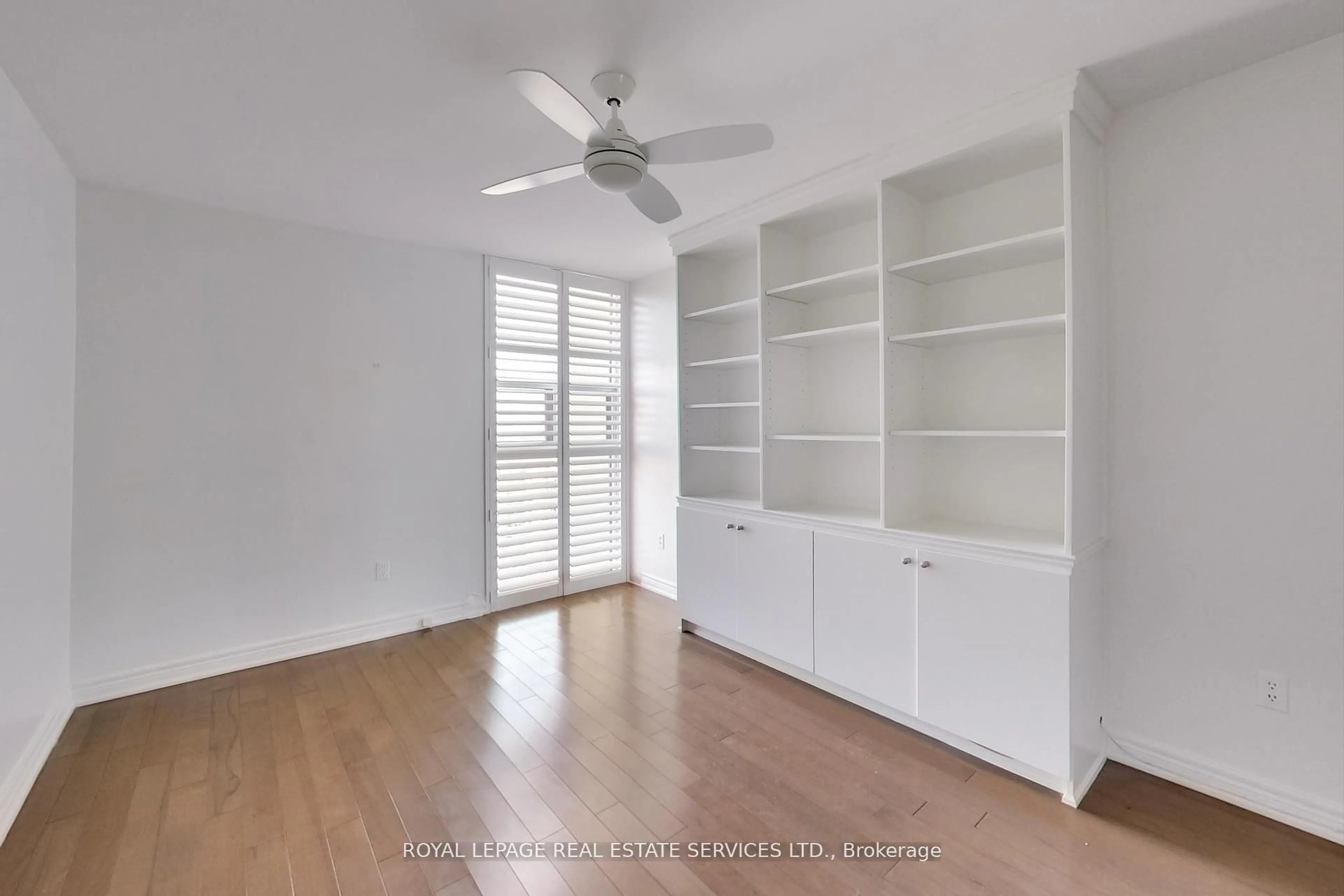A pic of a room for 40 Homewood Ave #1412, Toronto Ontario M4Y 2K2