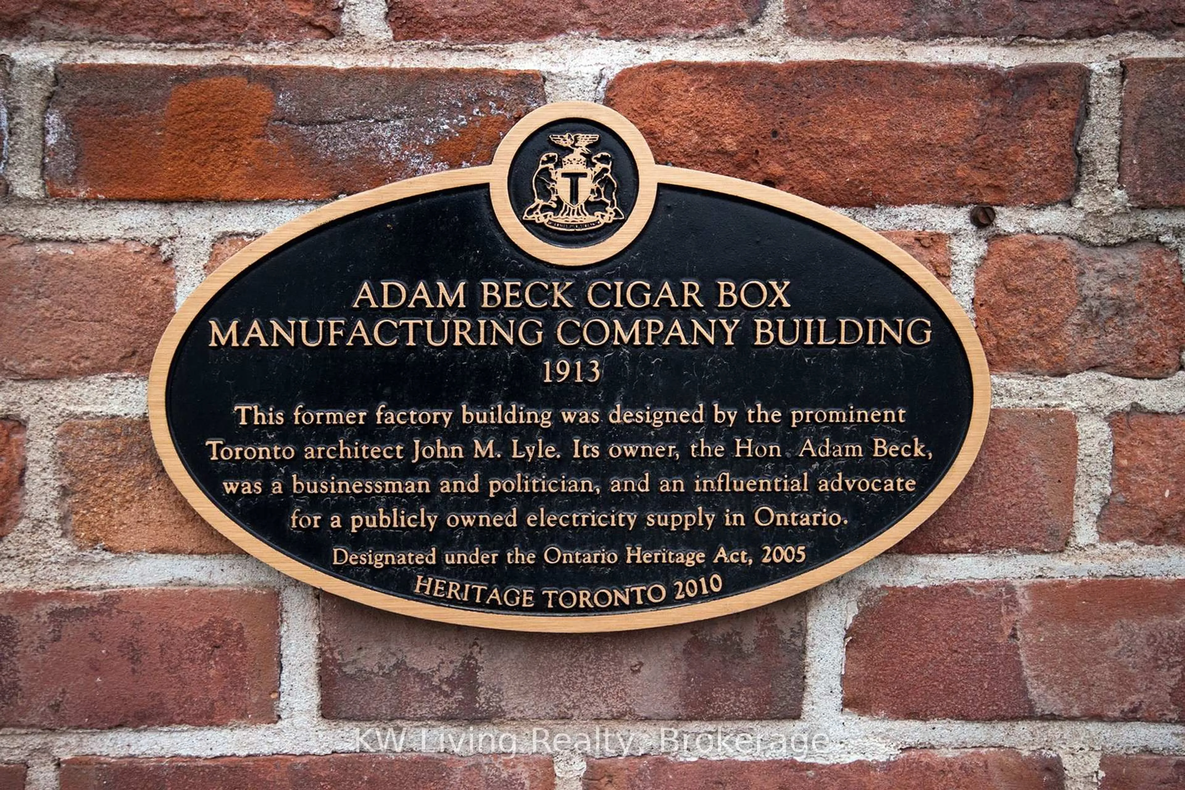Home with brick exterior material, building for 736 Dundas St #402, Toronto Ontario M5A 2C5