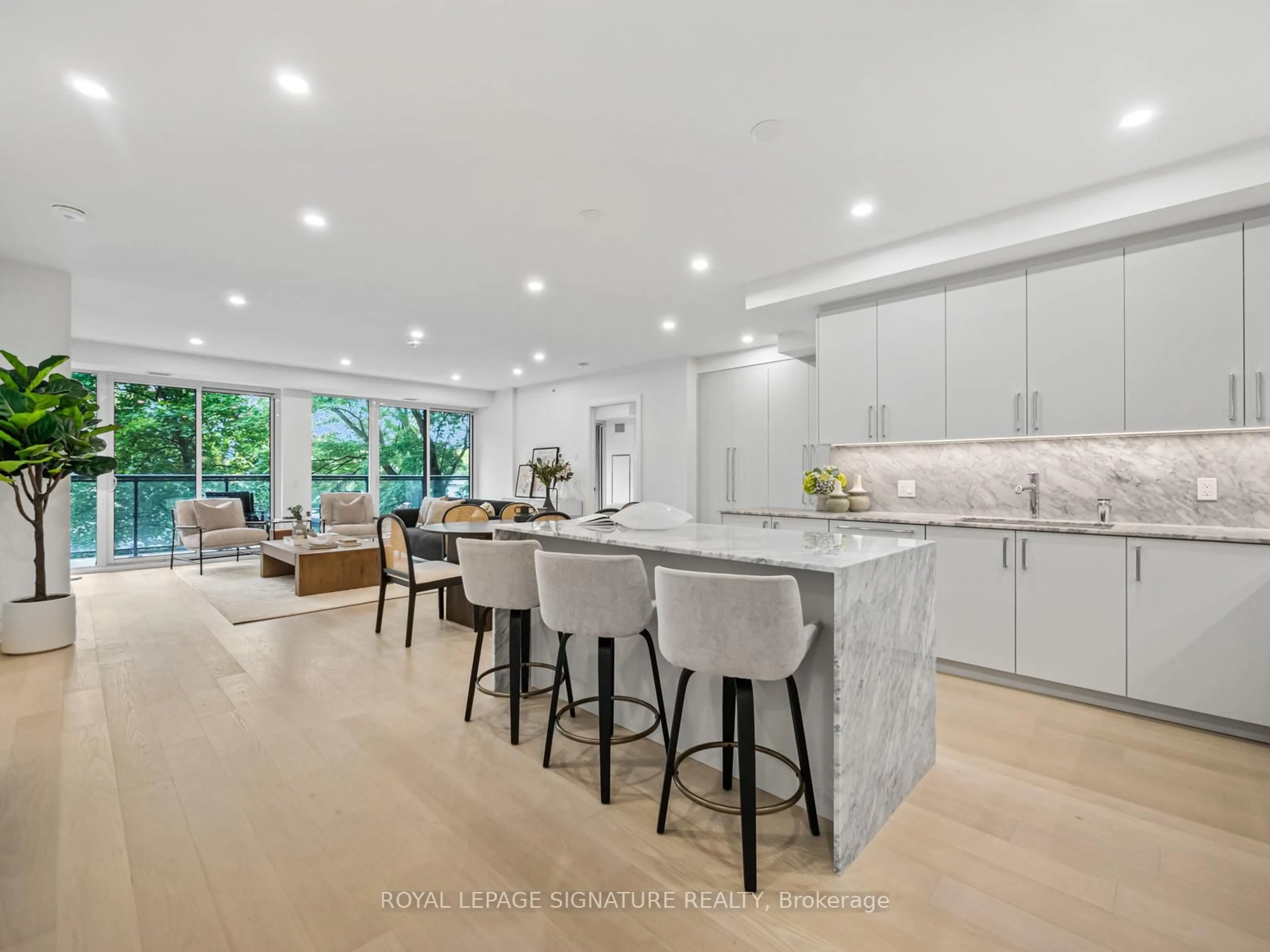 Open concept kitchen, ceramic/tile floor for 285 Avenue Rd #304, Toronto Ontario M4V 2G8