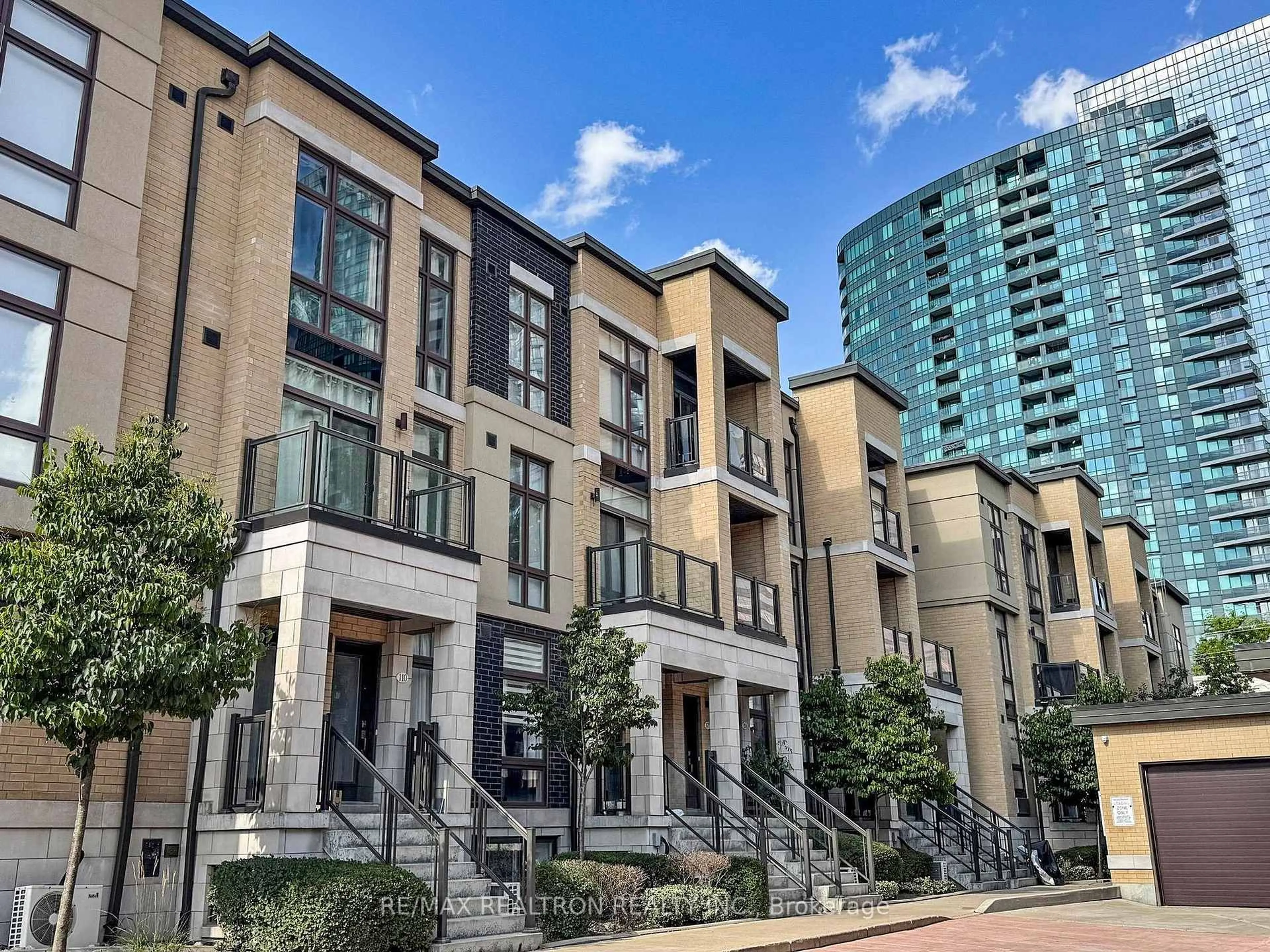 Unknown for 23 Eldora Ave #105, Toronto Ontario M2M 0B5
