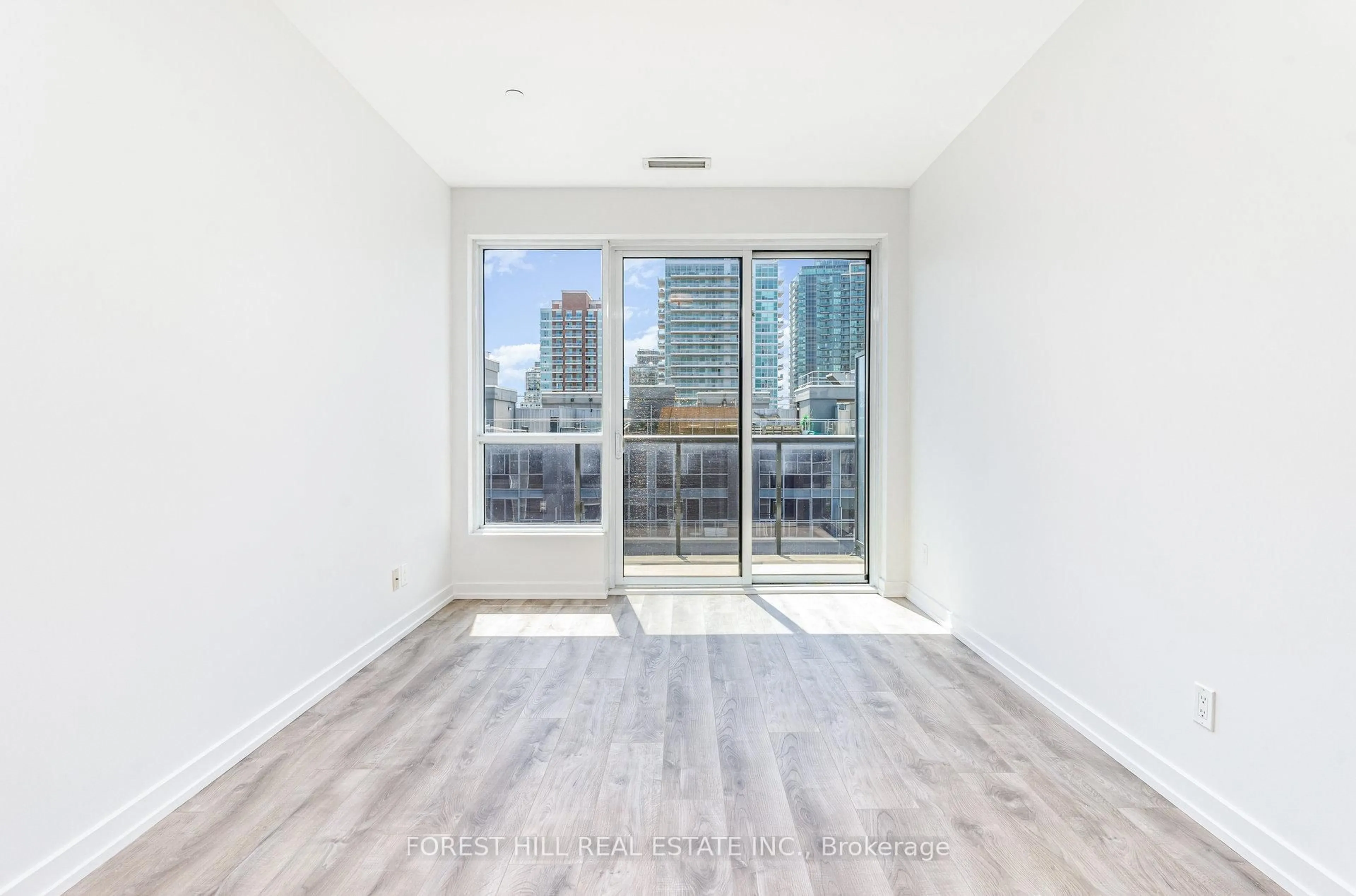 A pic of a room for 1030 King St #1039, Toronto Ontario M6K 0B4