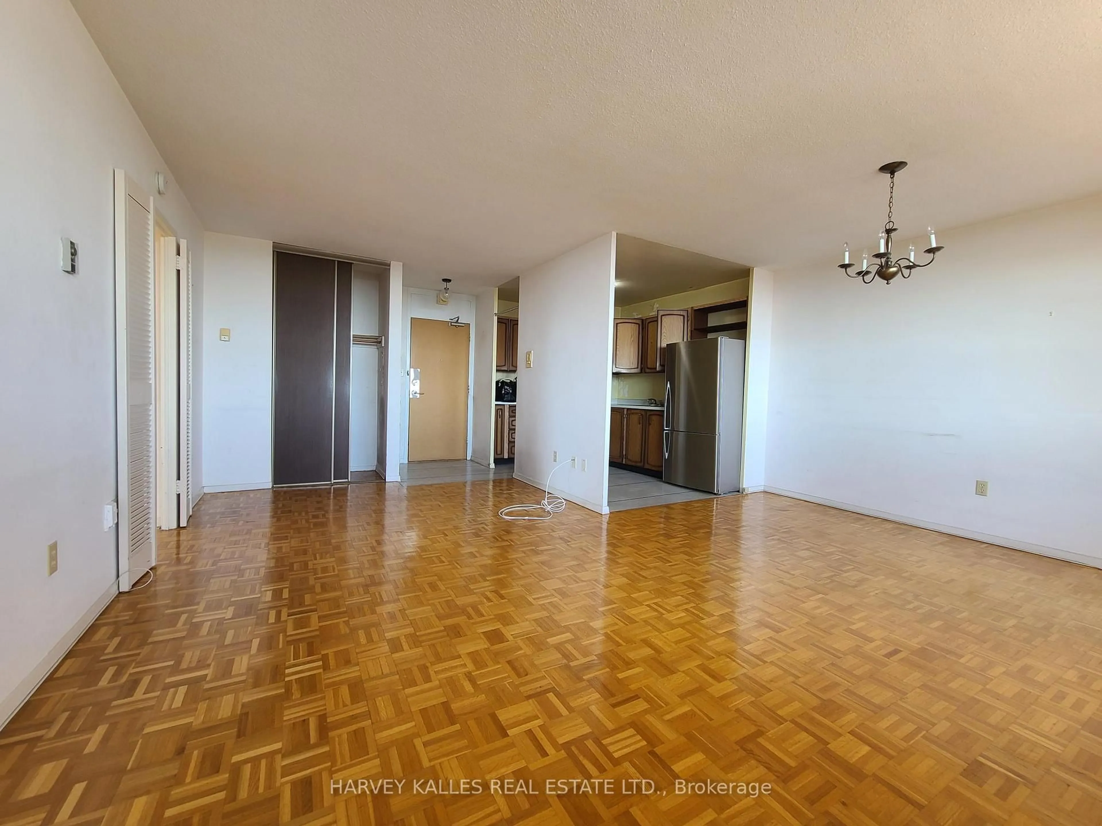 A pic of a room for 40 Homewood Ave #2502, Toronto Ontario M4Y 2K2