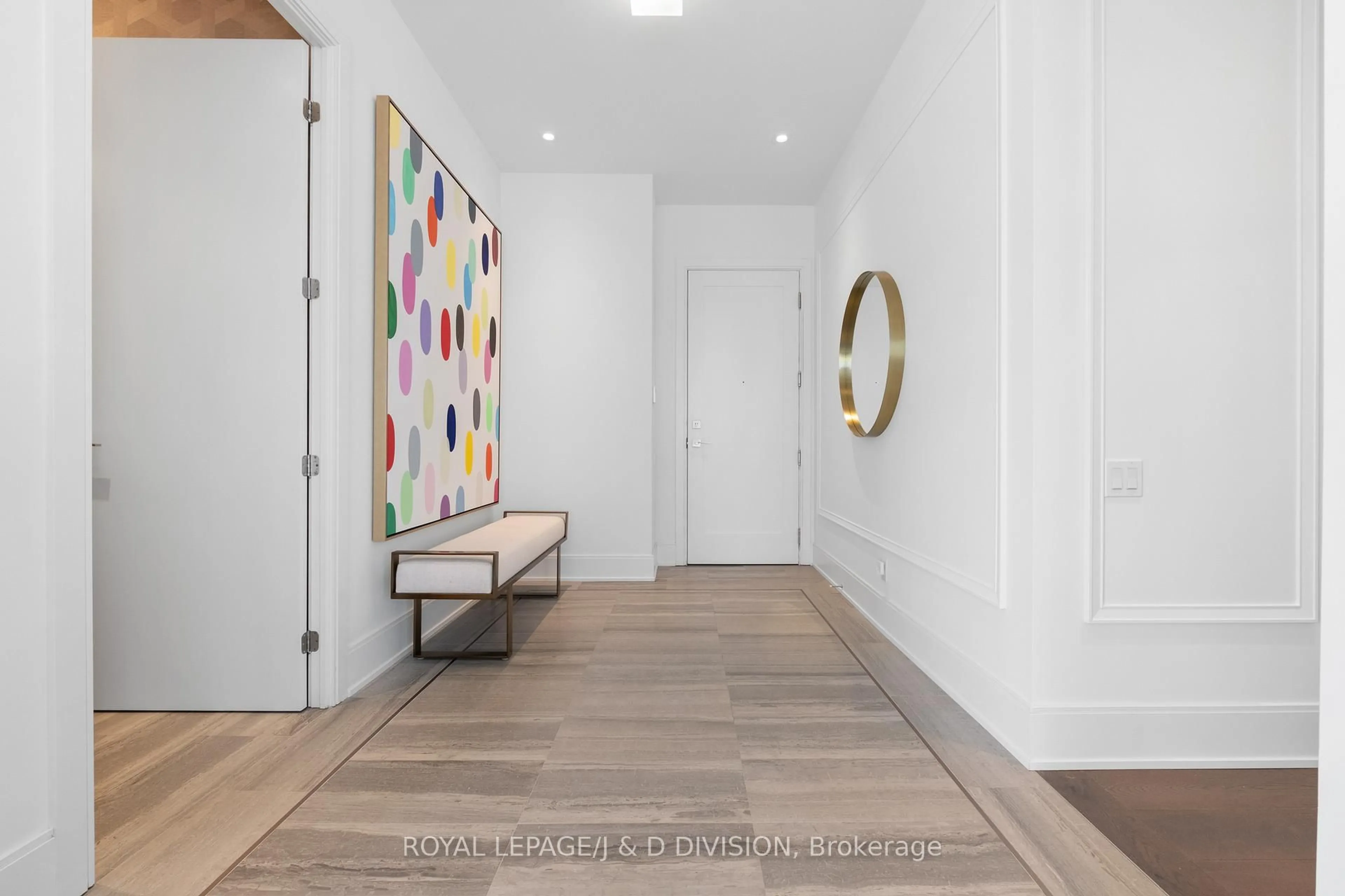 Indoor entryway for 50 Charles St #PH 02 (5502), Toronto Ontario M4Y 0C3