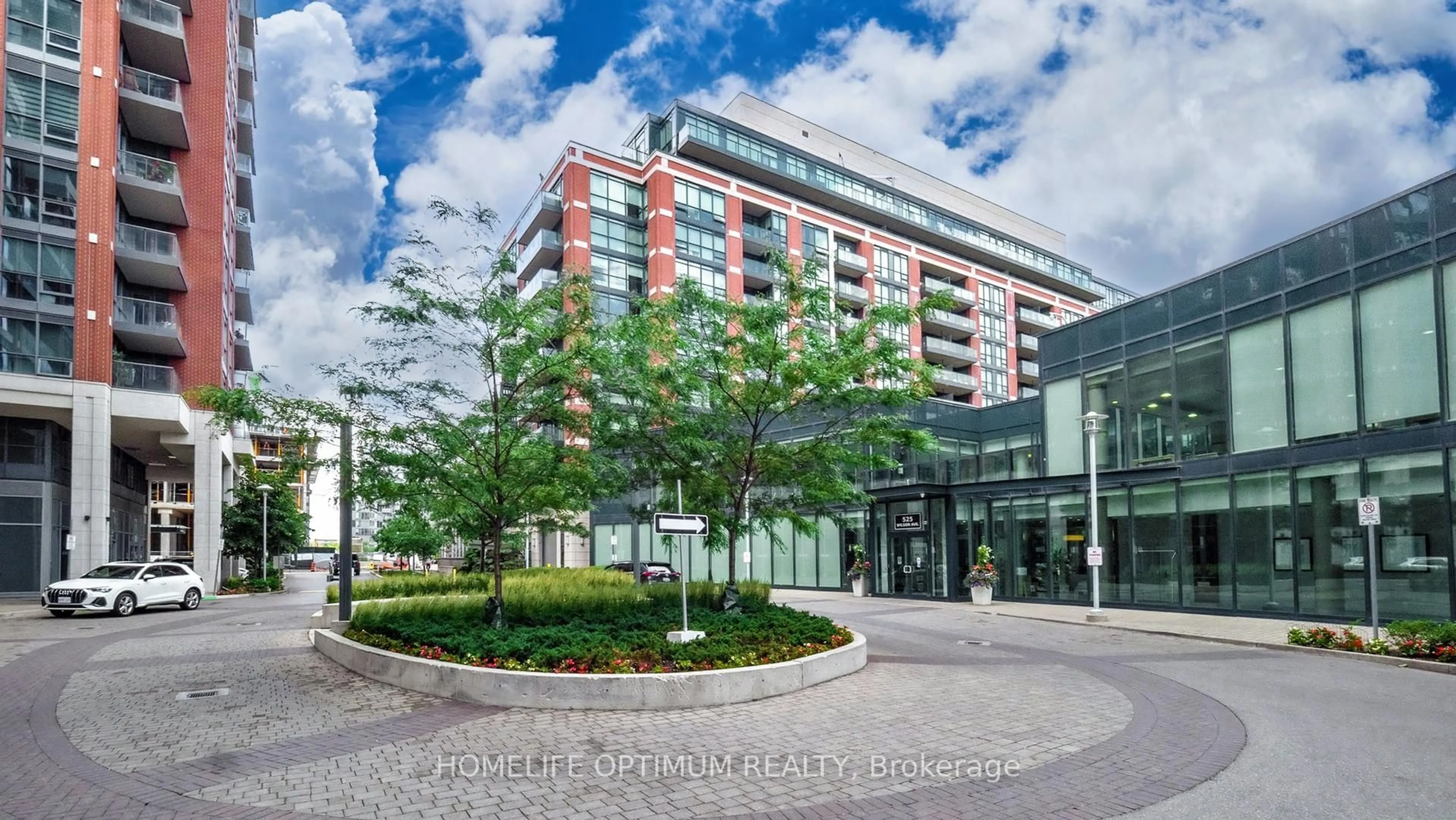 Indoor foyer for 525 Wilson Ave #602, Toronto Ontario M3H 0A7