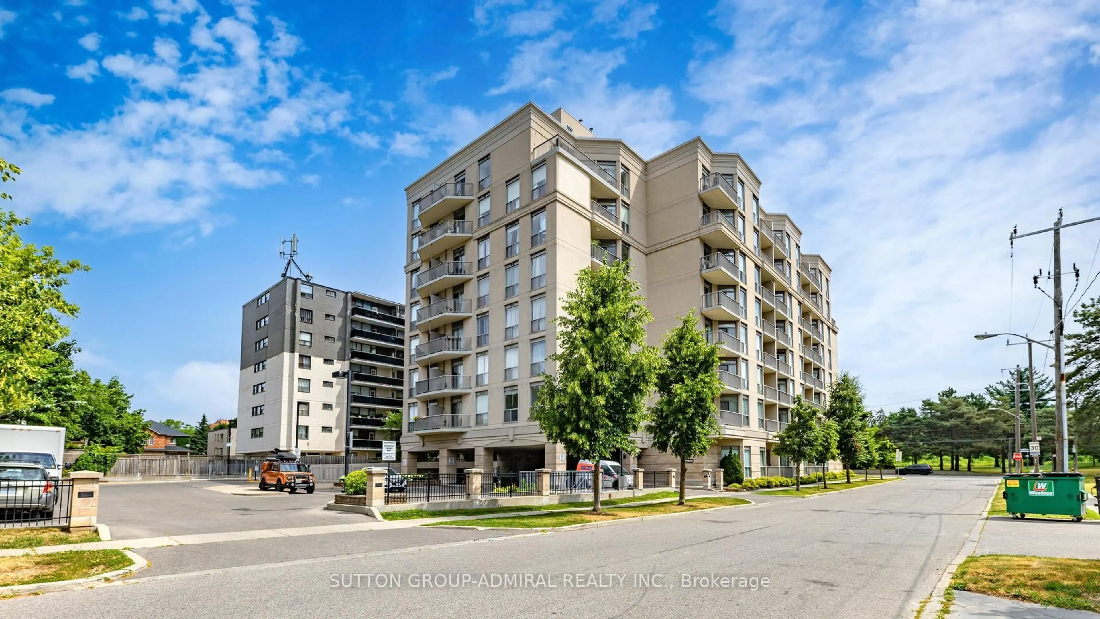 Patio, unknown for 4200 Bathurst St #707, Toronto Ontario M3H 6C7