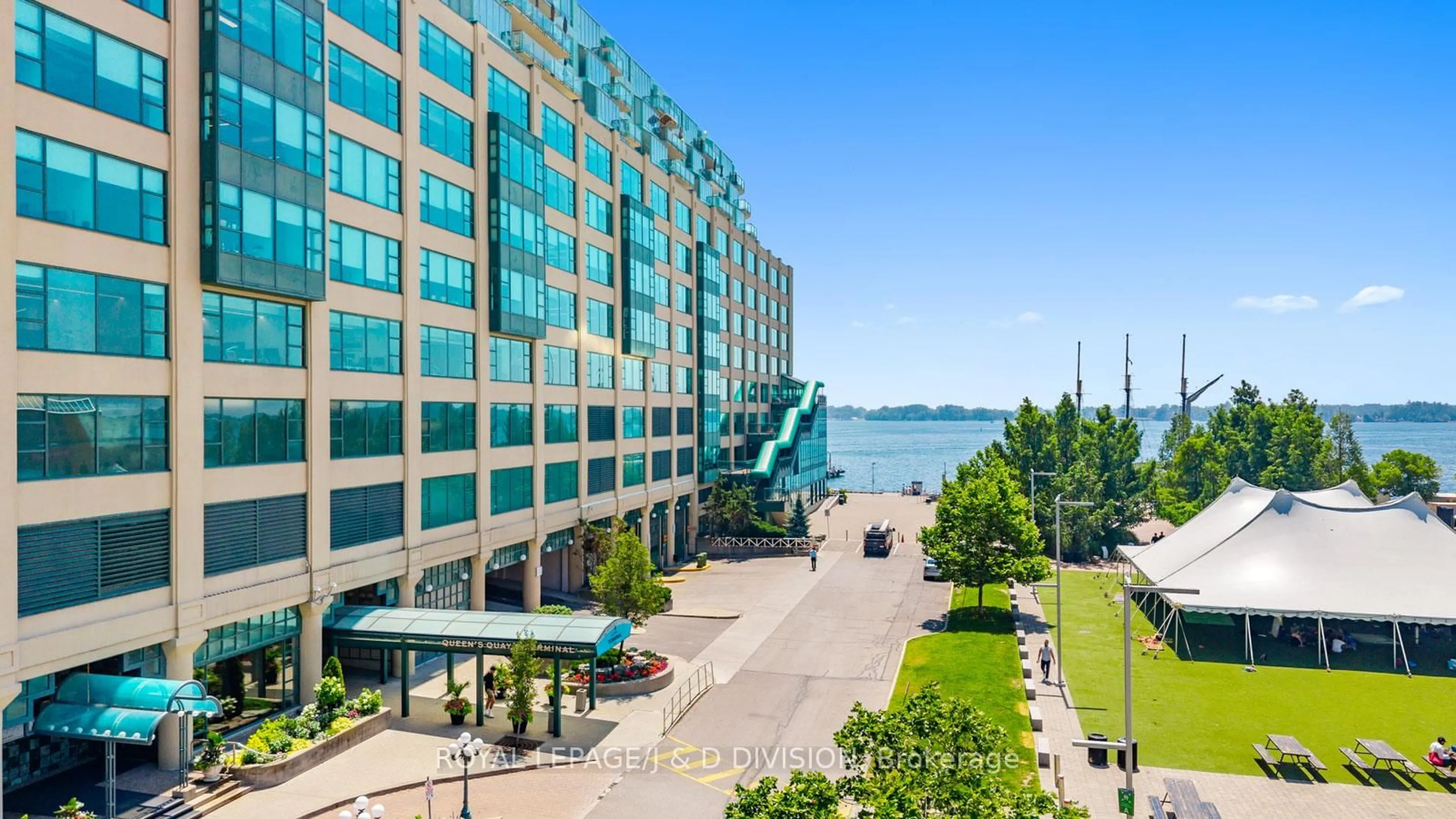 Unknown for 211 Queens Quay #1201, Toronto Ontario M5J 2M6