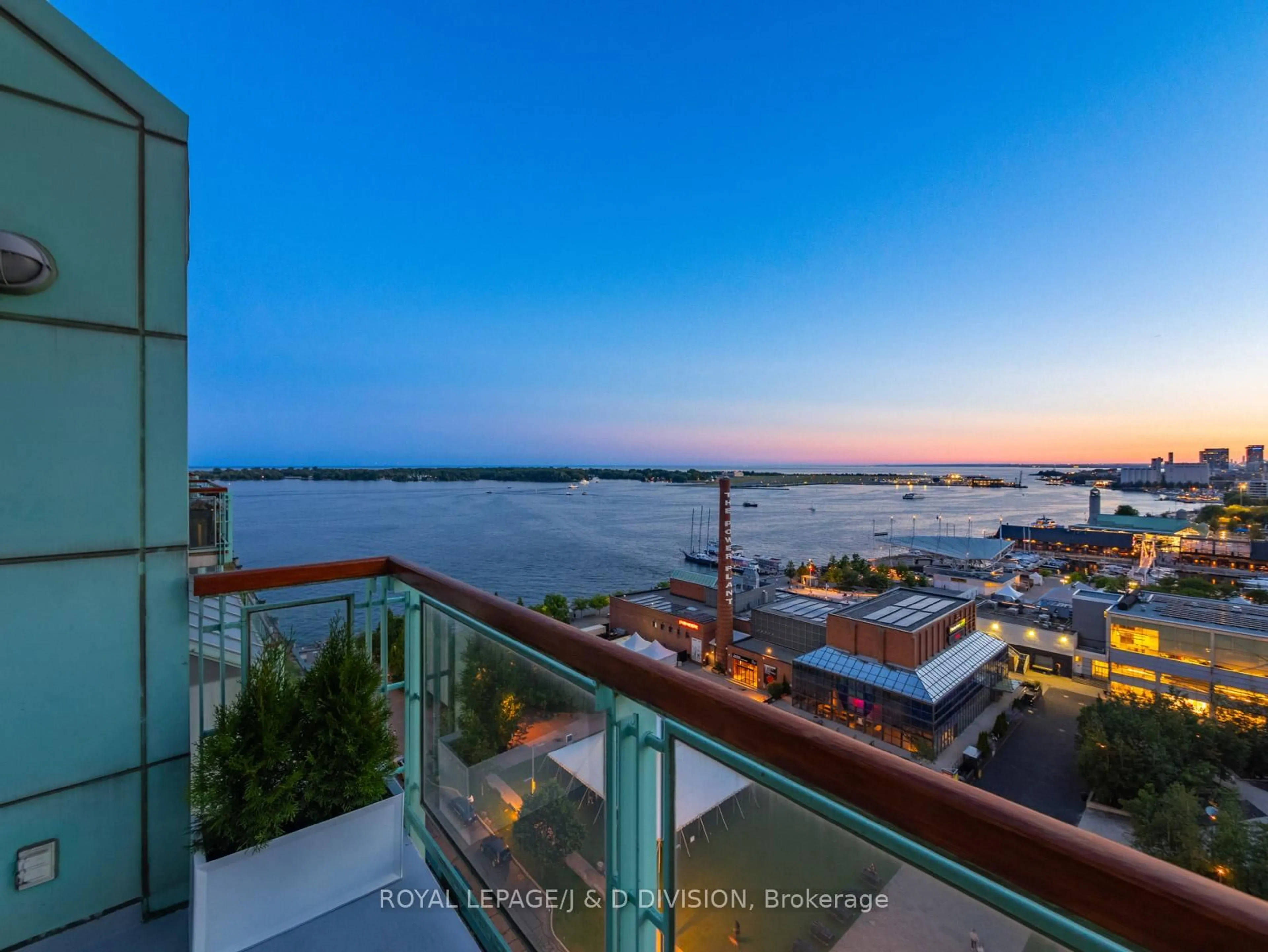 Balcony in the apartment, water/lake/river/ocean view for 211 Queens Quay #1201, Toronto Ontario M5J 2M6