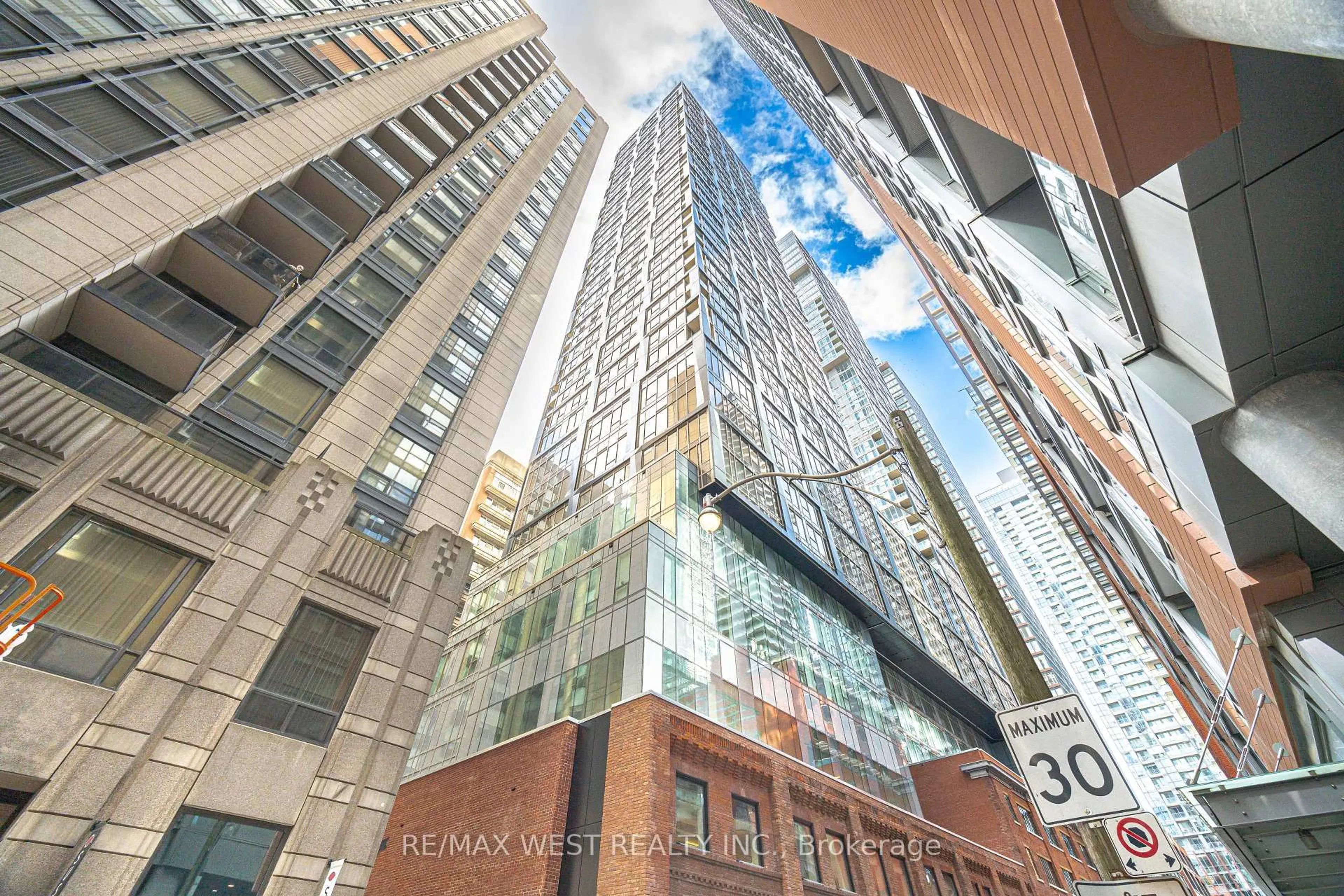 Unknown for 15 Mercer St #2101, Toronto Ontario M5V 1H2