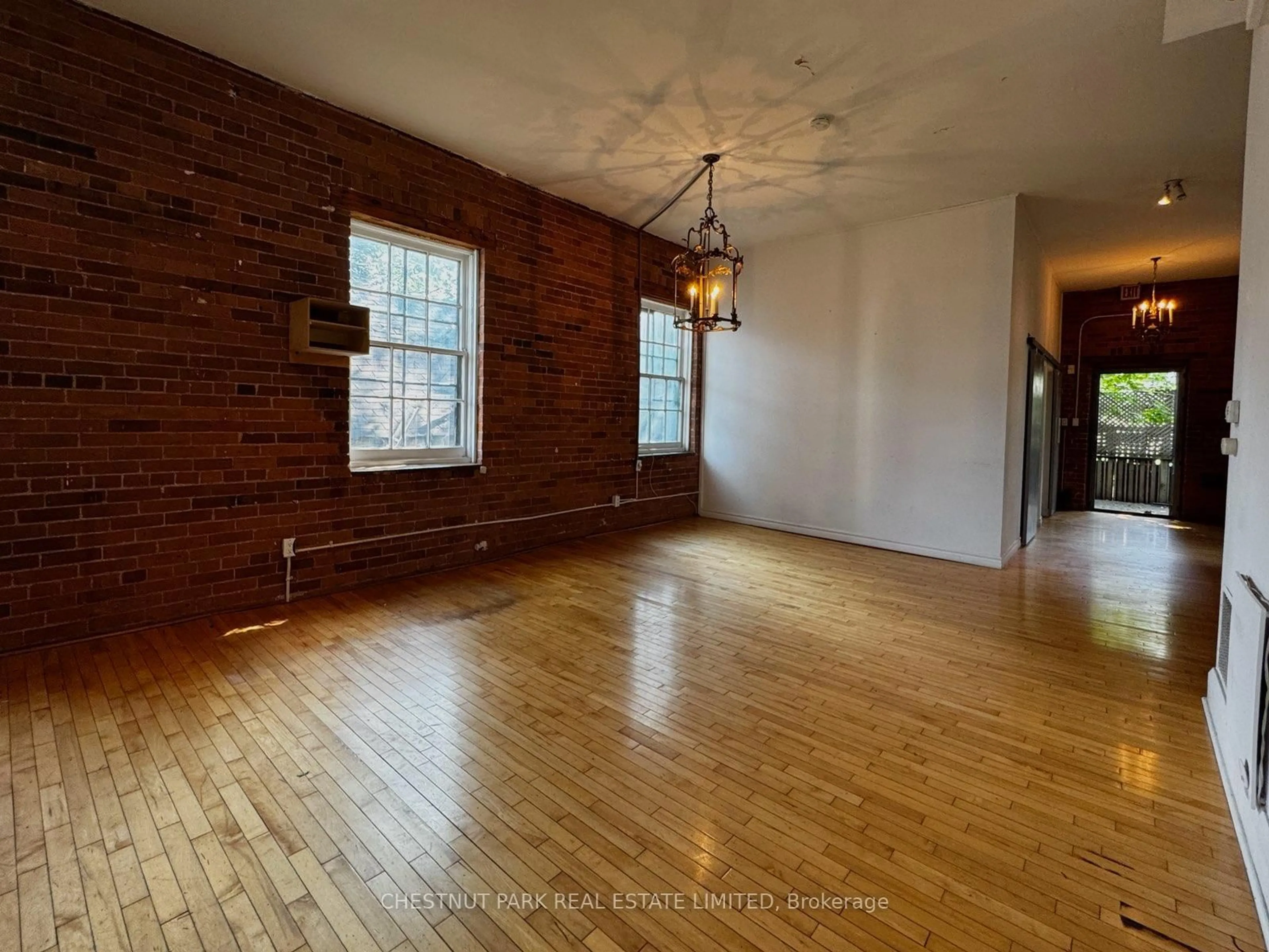 A pic of a room for 156 Sussex Mews, Toronto Ontario M5S 2K1