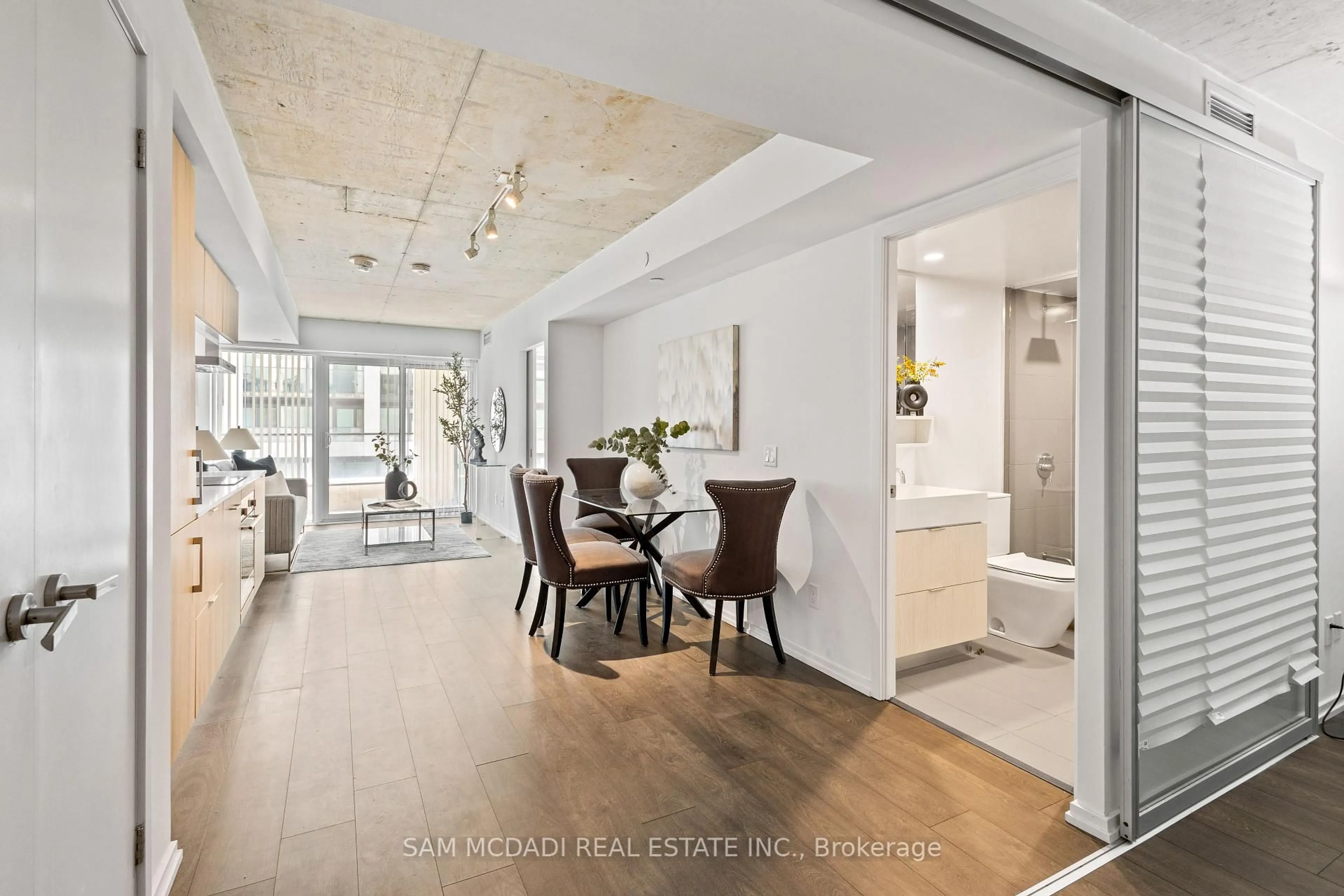 Unknown for 5 Soudan Ave #802, Toronto Ontario M4S 0B1