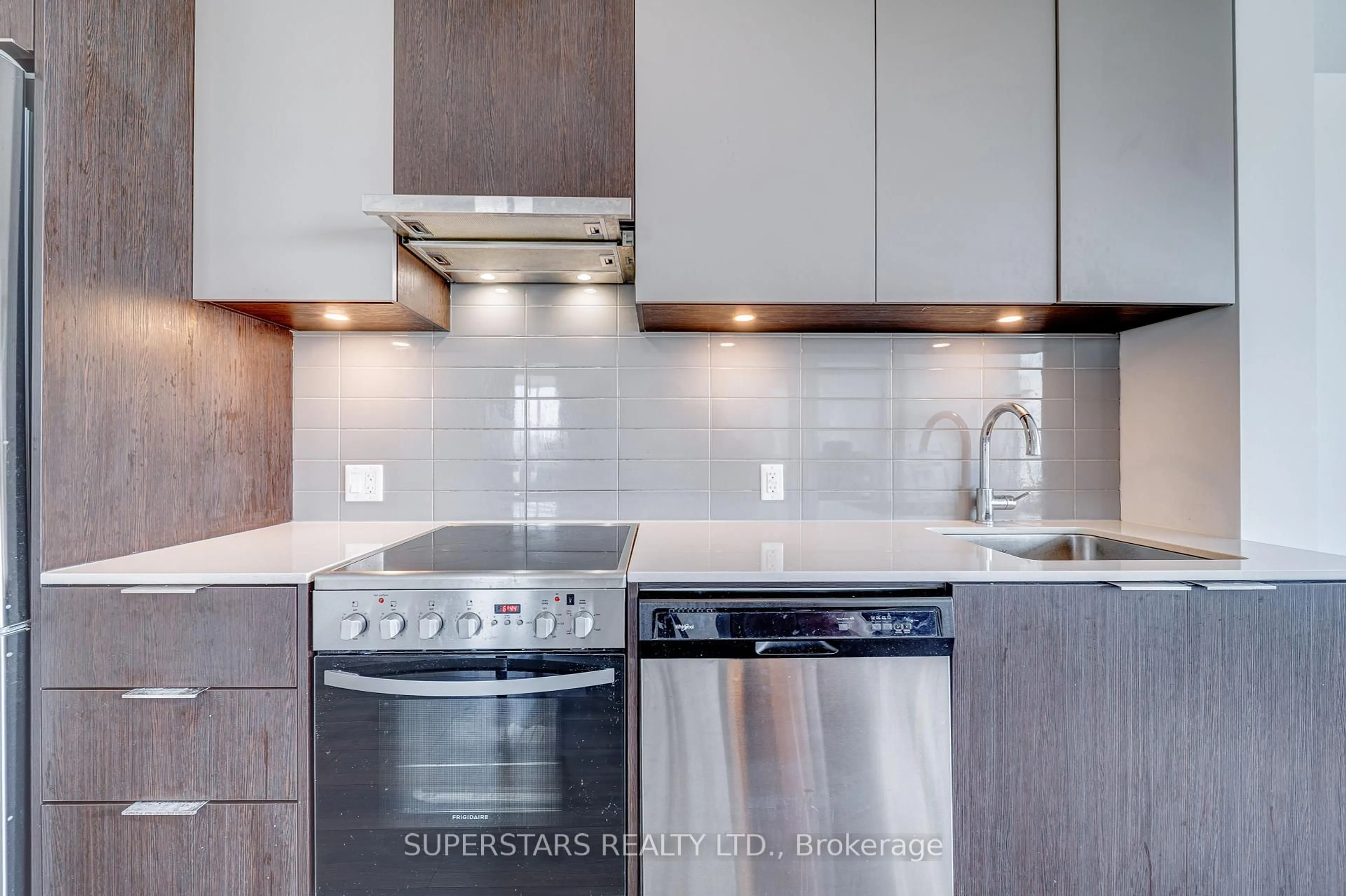 Standard kitchen, unknown for 203 College St #2004, Toronto Ontario M5T 1P9