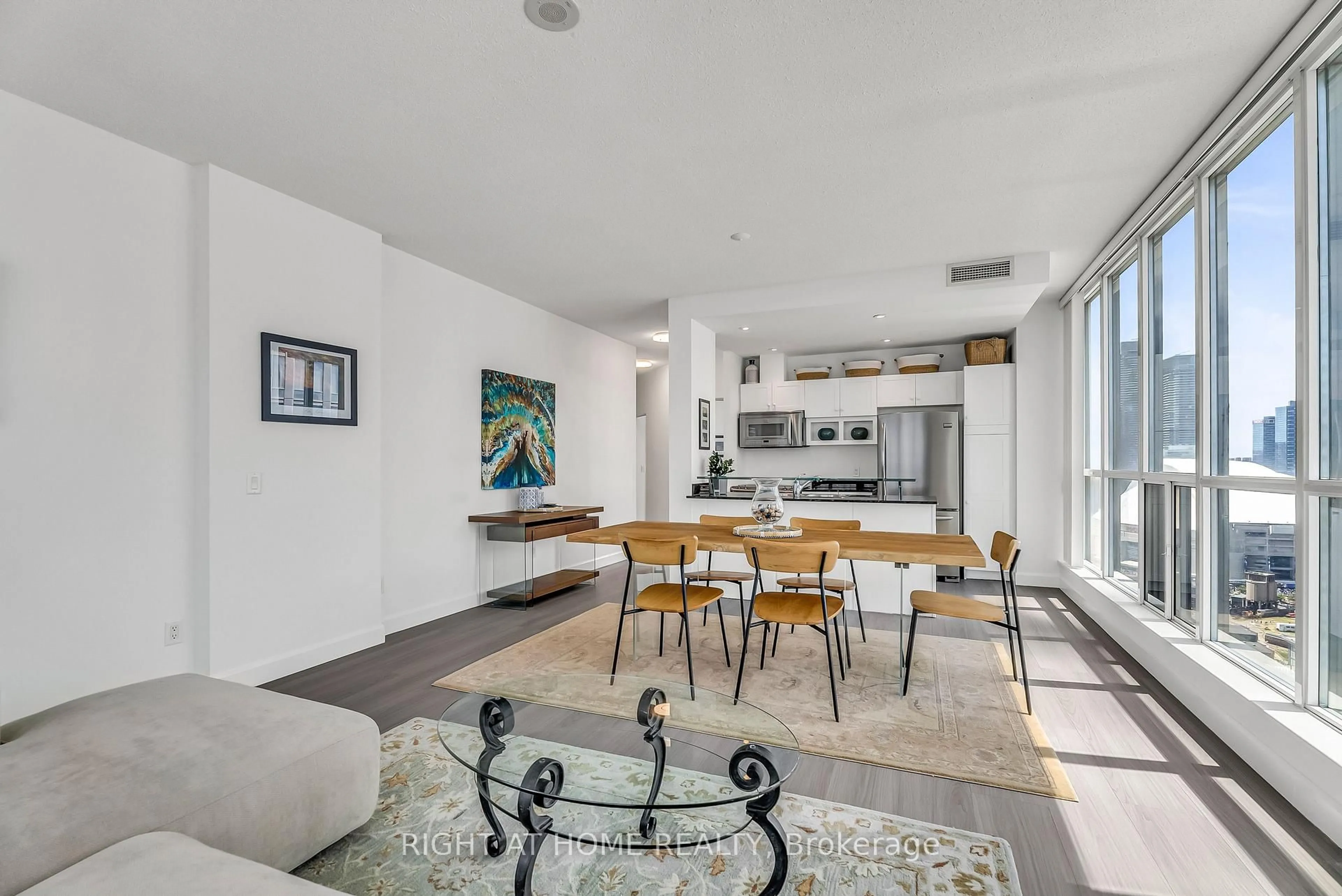Unknown for 8 York St #3202, Toronto Ontario M5J 2Y2