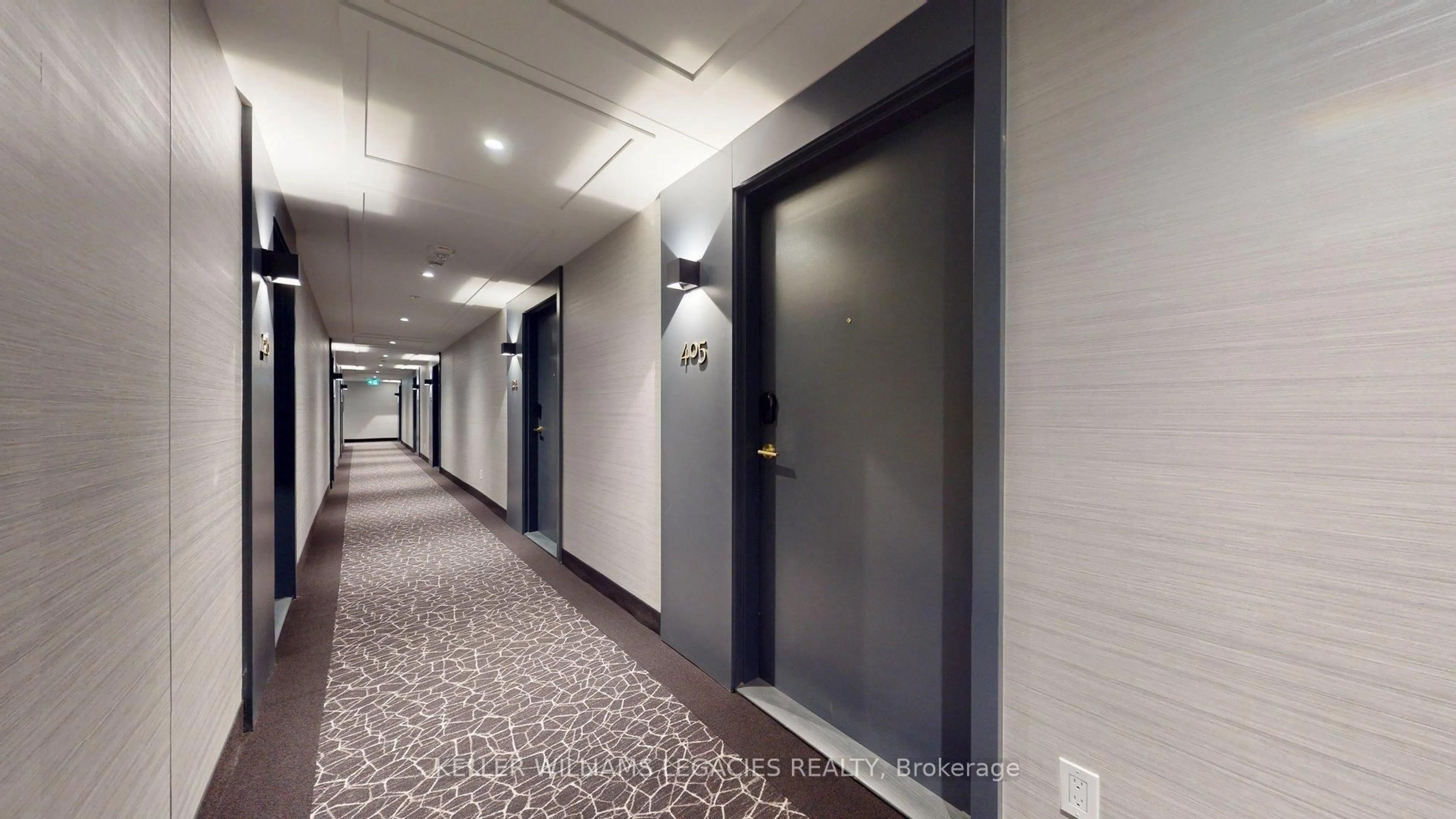 Indoor foyer for 543 Richmond St #405, Toronto Ontario M5V 0W9