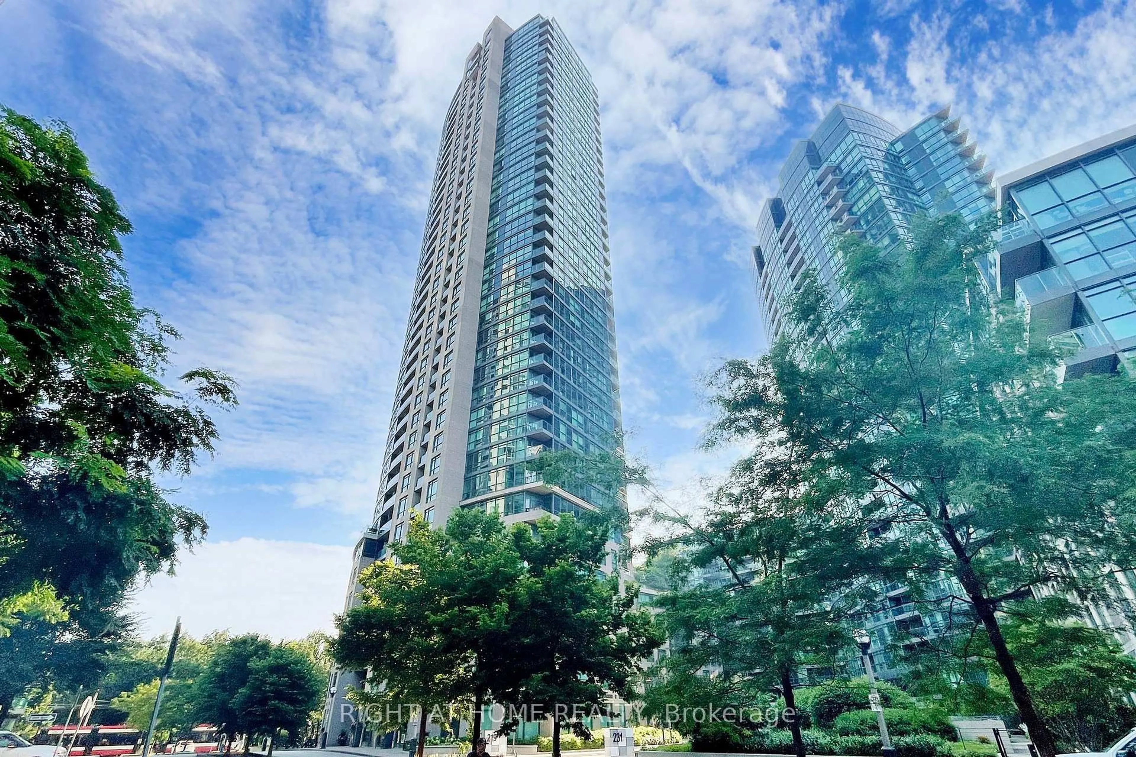 Unknown for 219 Fort York Blvd #2205, Toronto Ontario M5V 1B1