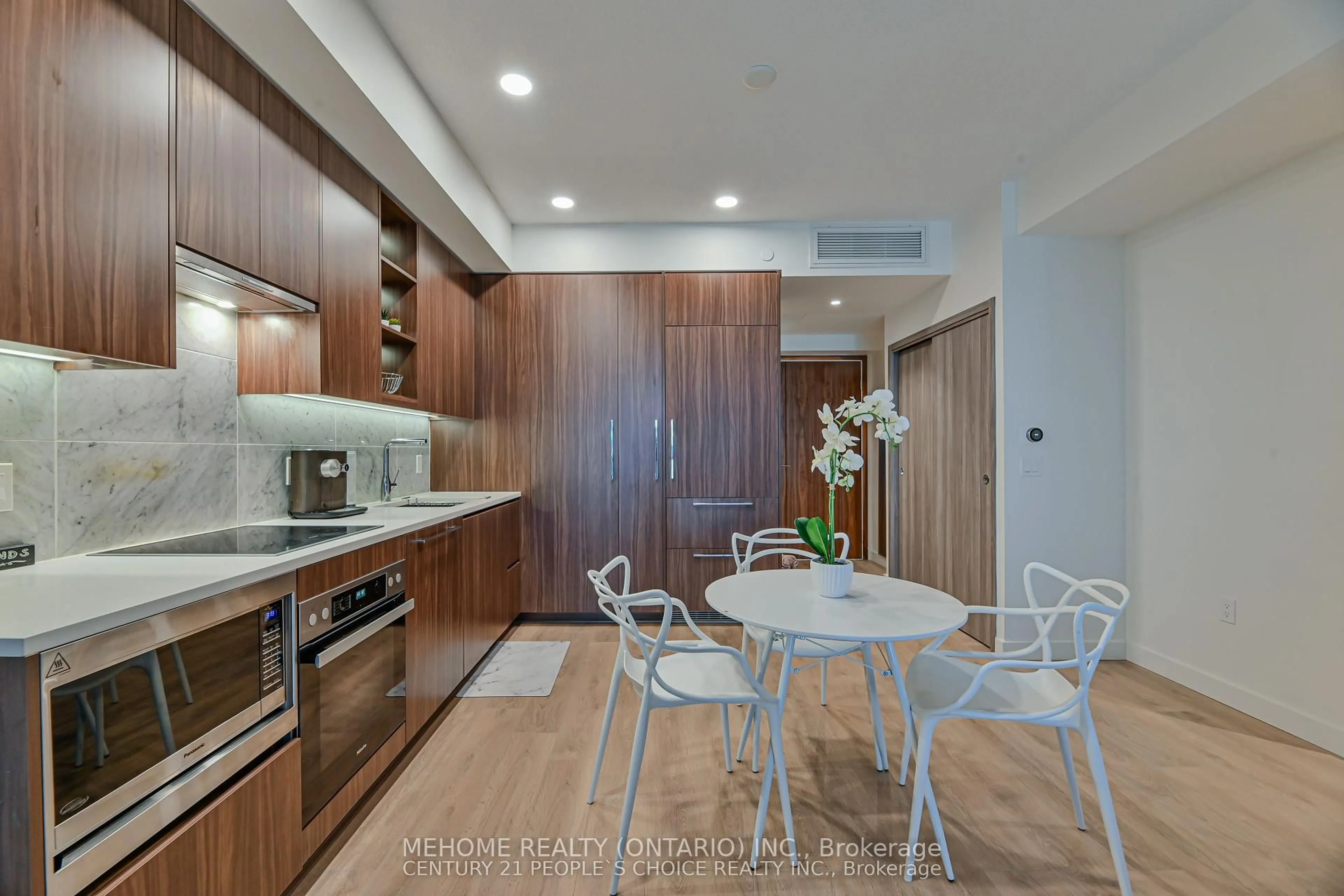 Contemporary kitchen, unknown for 85 McMahon Dr #3509, Toronto Ontario M2K 0H1
