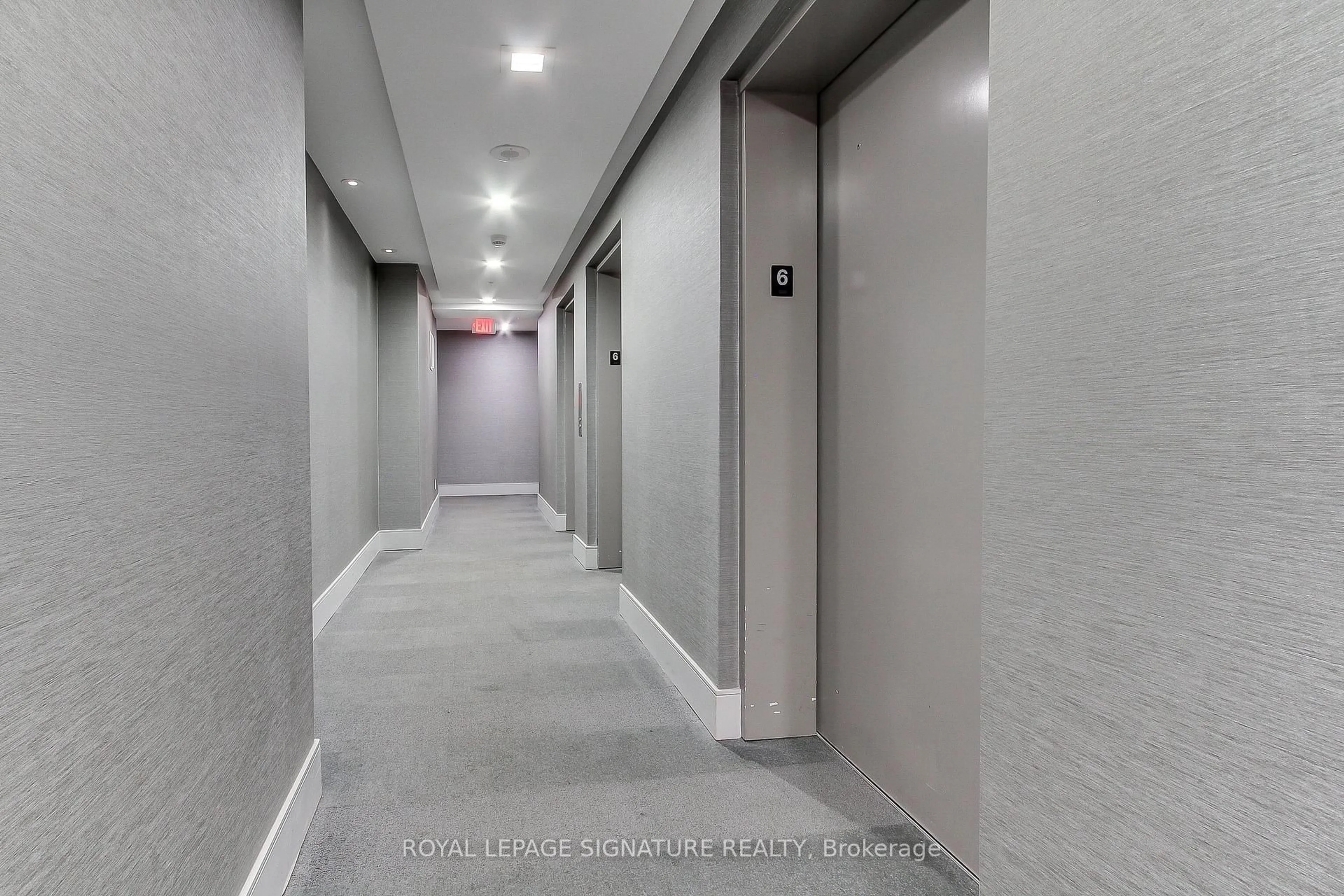 Indoor foyer for 199 Richmond St #618, Toronto Ontario M5V 0H4