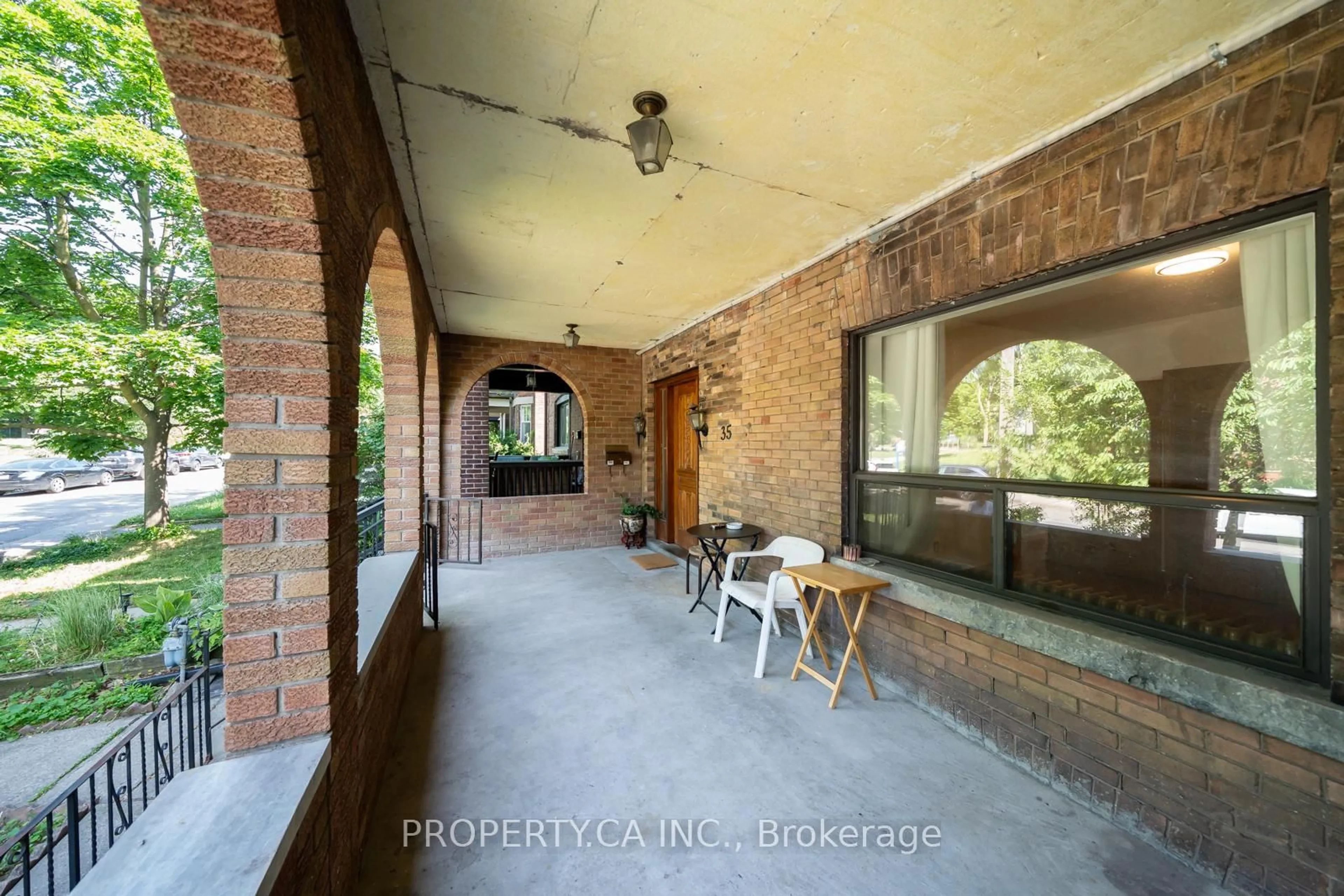 Unknown for 35 Pinewood Ave, Toronto Ontario M6C 2V2
