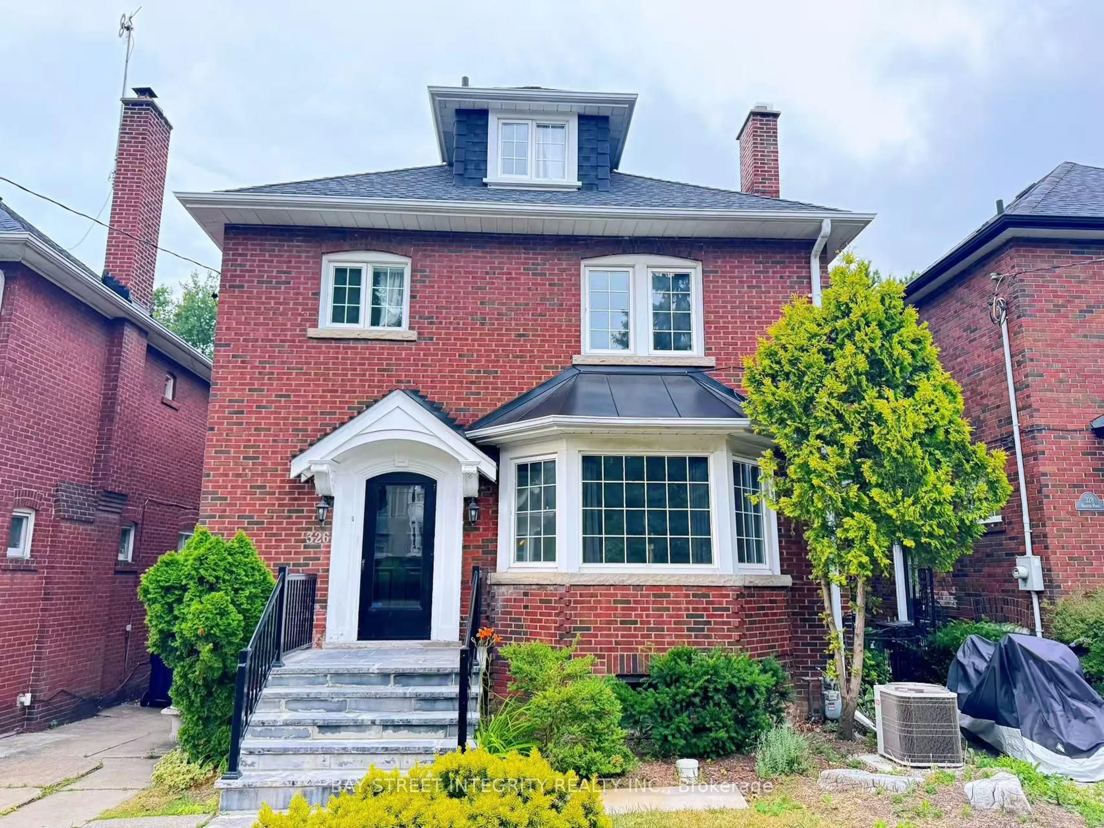 Home with brick exterior material, street for 326 Warren Rd, Toronto Ontario M5P 2M8