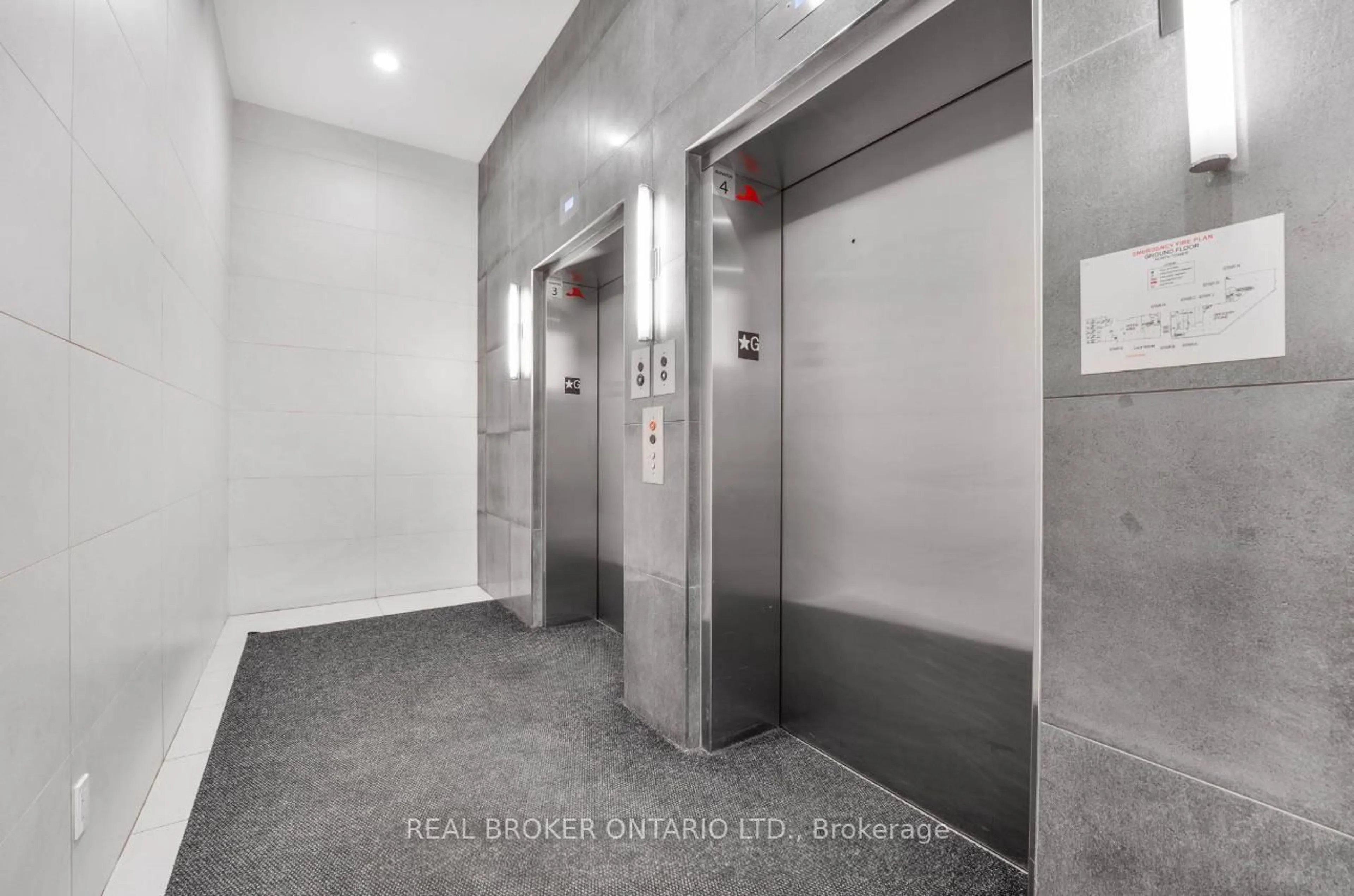 Indoor foyer for 20 Minowan Miikan Lane #821, Toronto Ontario M6J 0E5