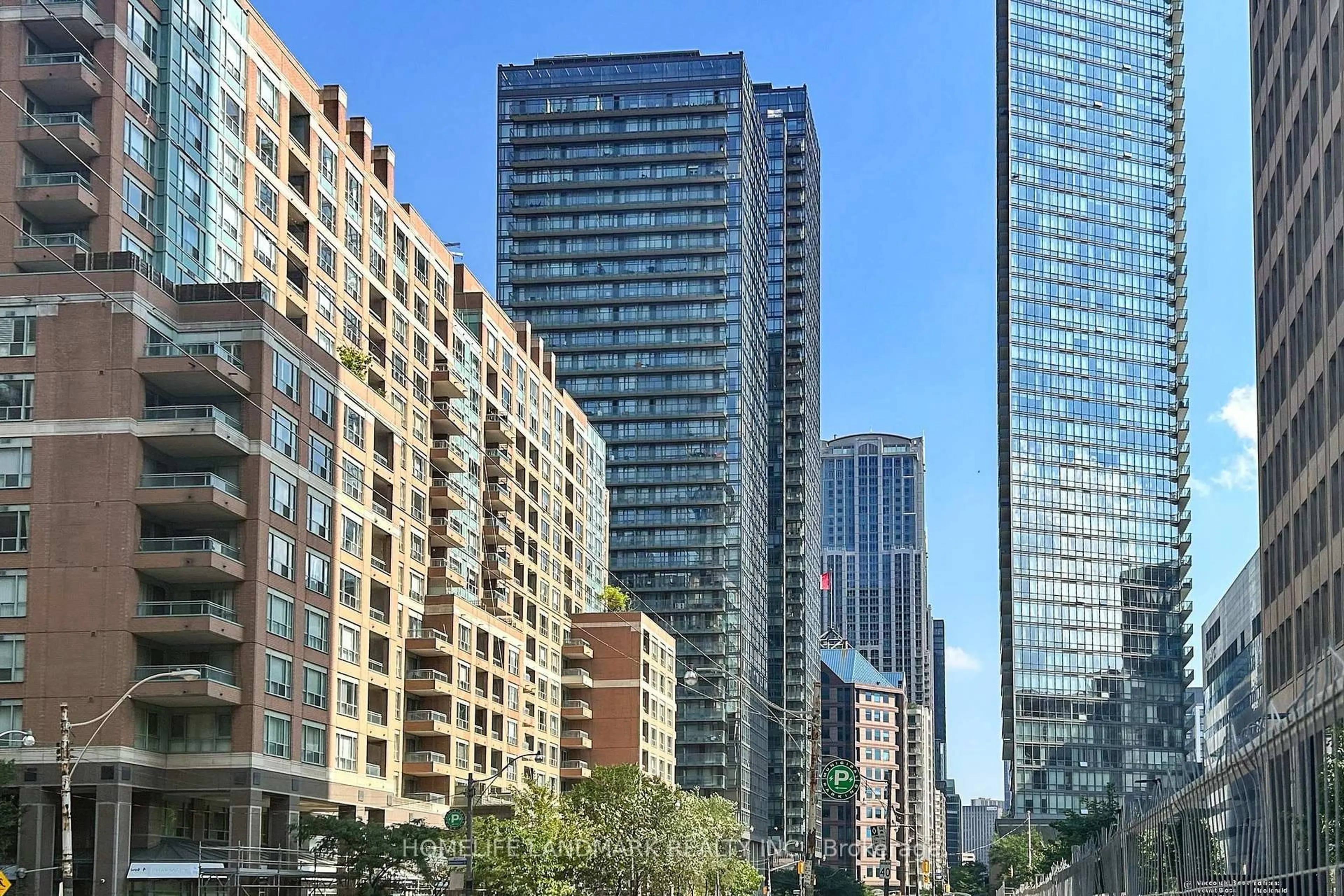 Unknown for 37 Grosvenor St #2401, Toronto Ontario M4Y 3G5