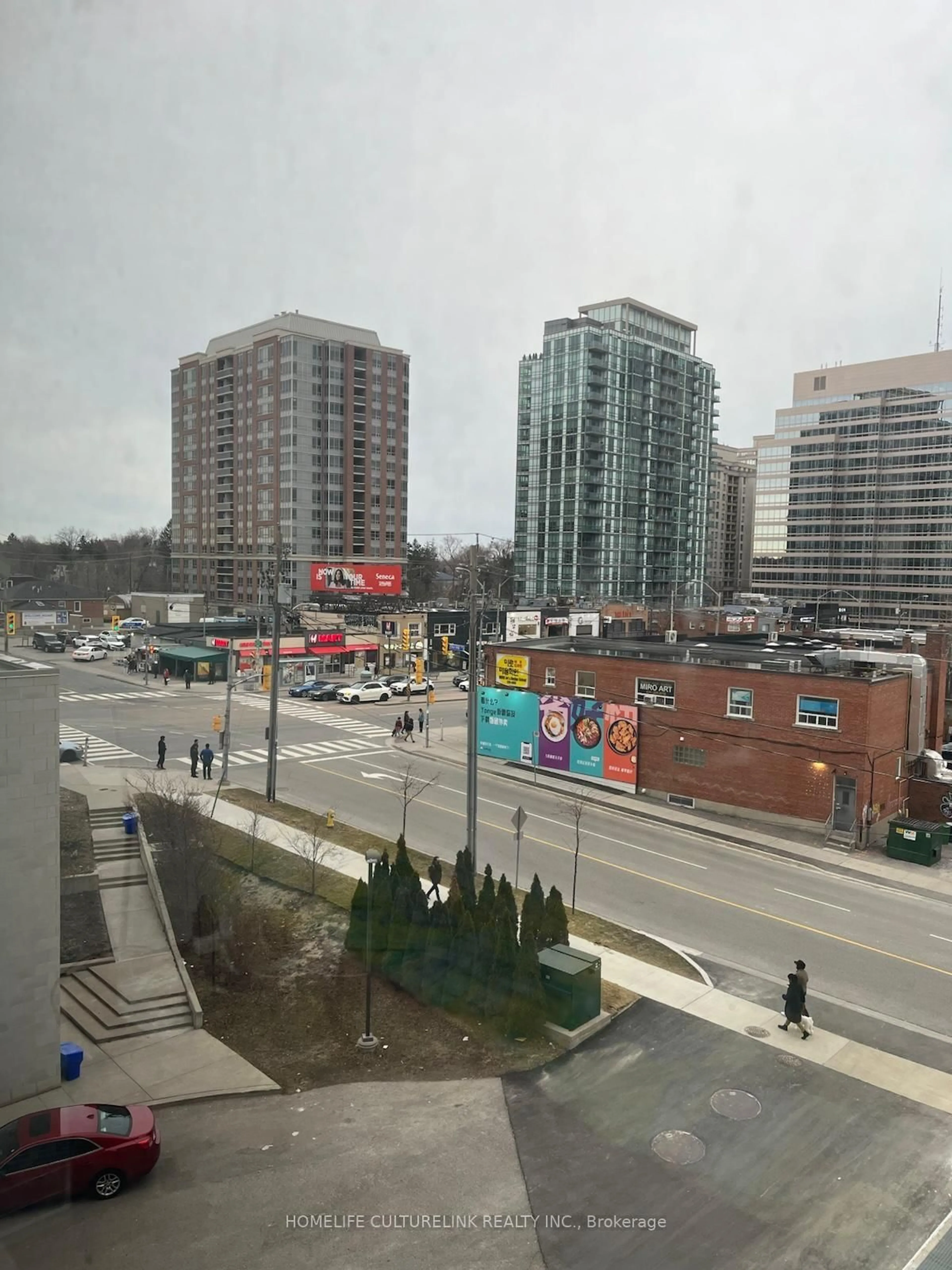 Blurry image for 75 Canterbury Pl #503, Toronto Ontario M2N 0L2