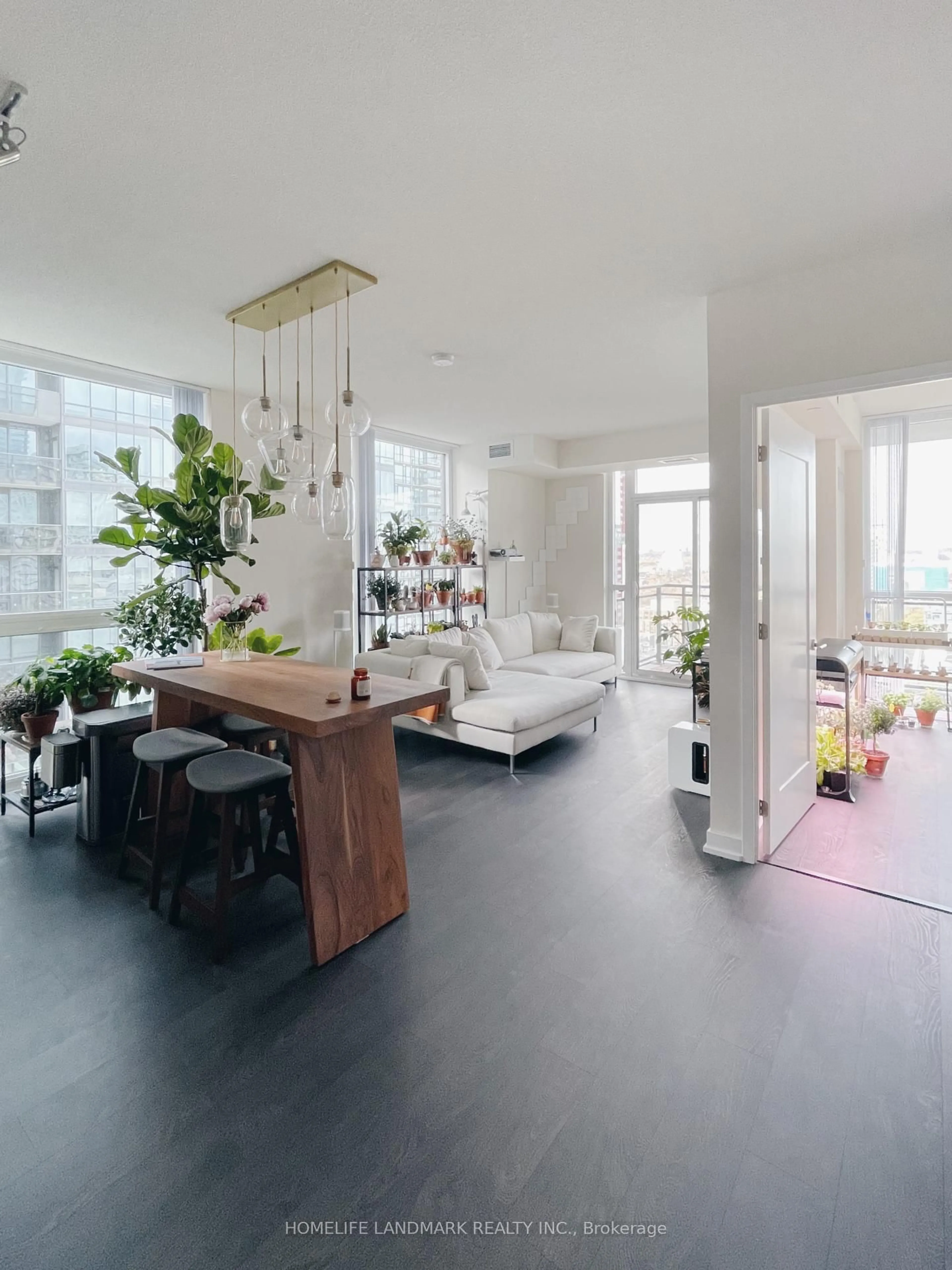 Unknown for 99 John St #1907, Toronto Ontario M5V 0S6
