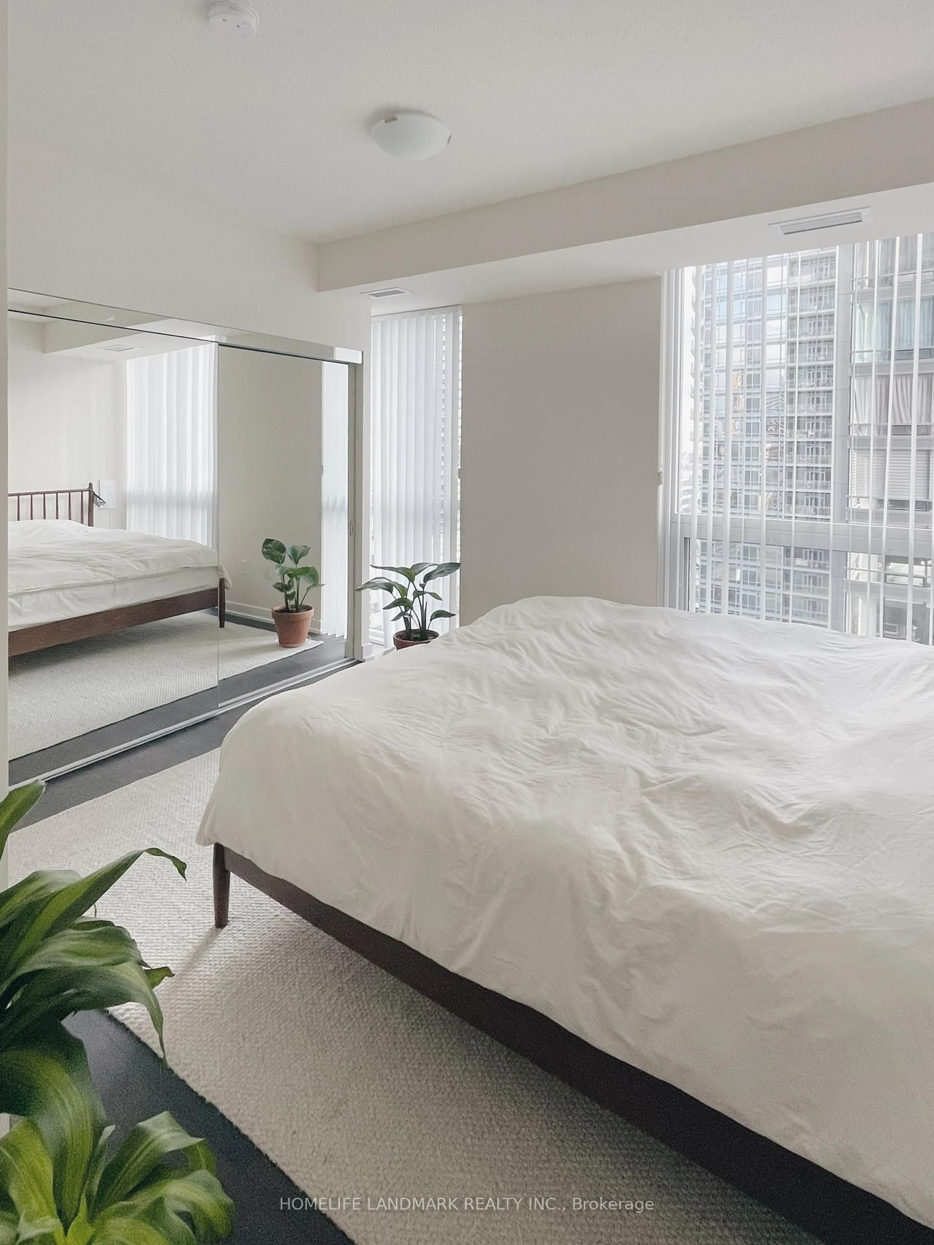 Bedroom with bed, unknown for 99 John St #1907, Toronto Ontario M5V 0S6