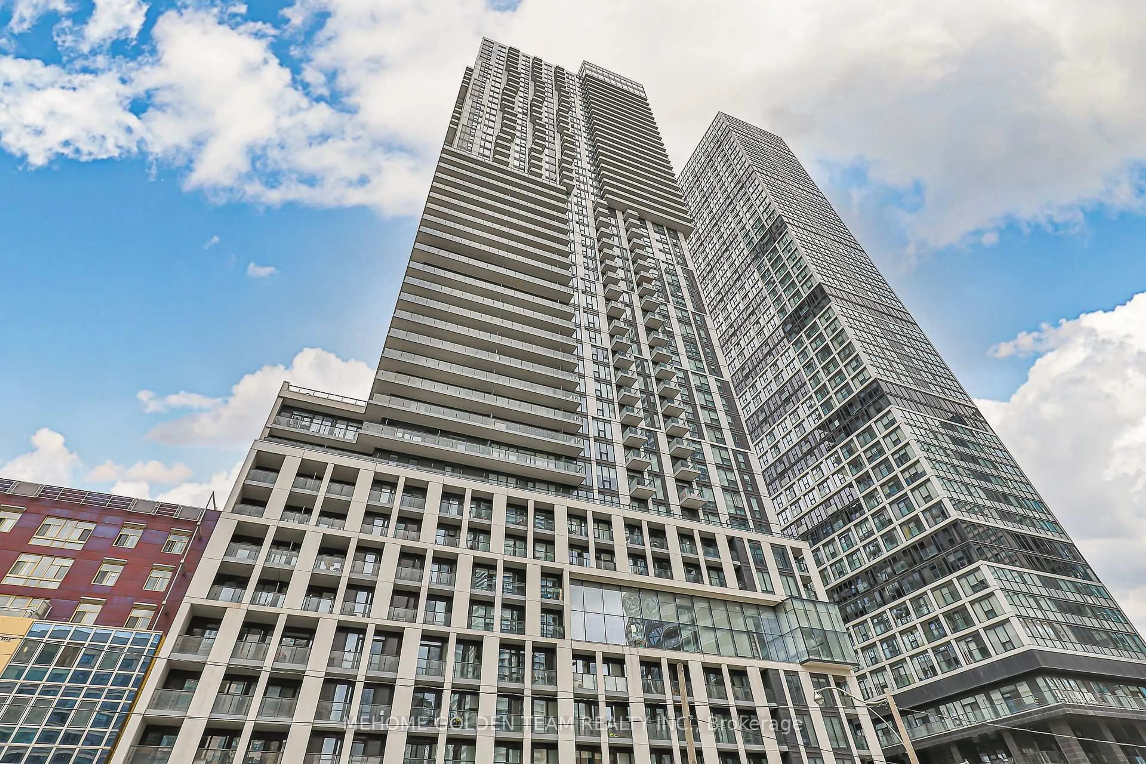 Indoor foyer for 251 Jarvis St #1124, Toronto Ontario M5B 0C3
