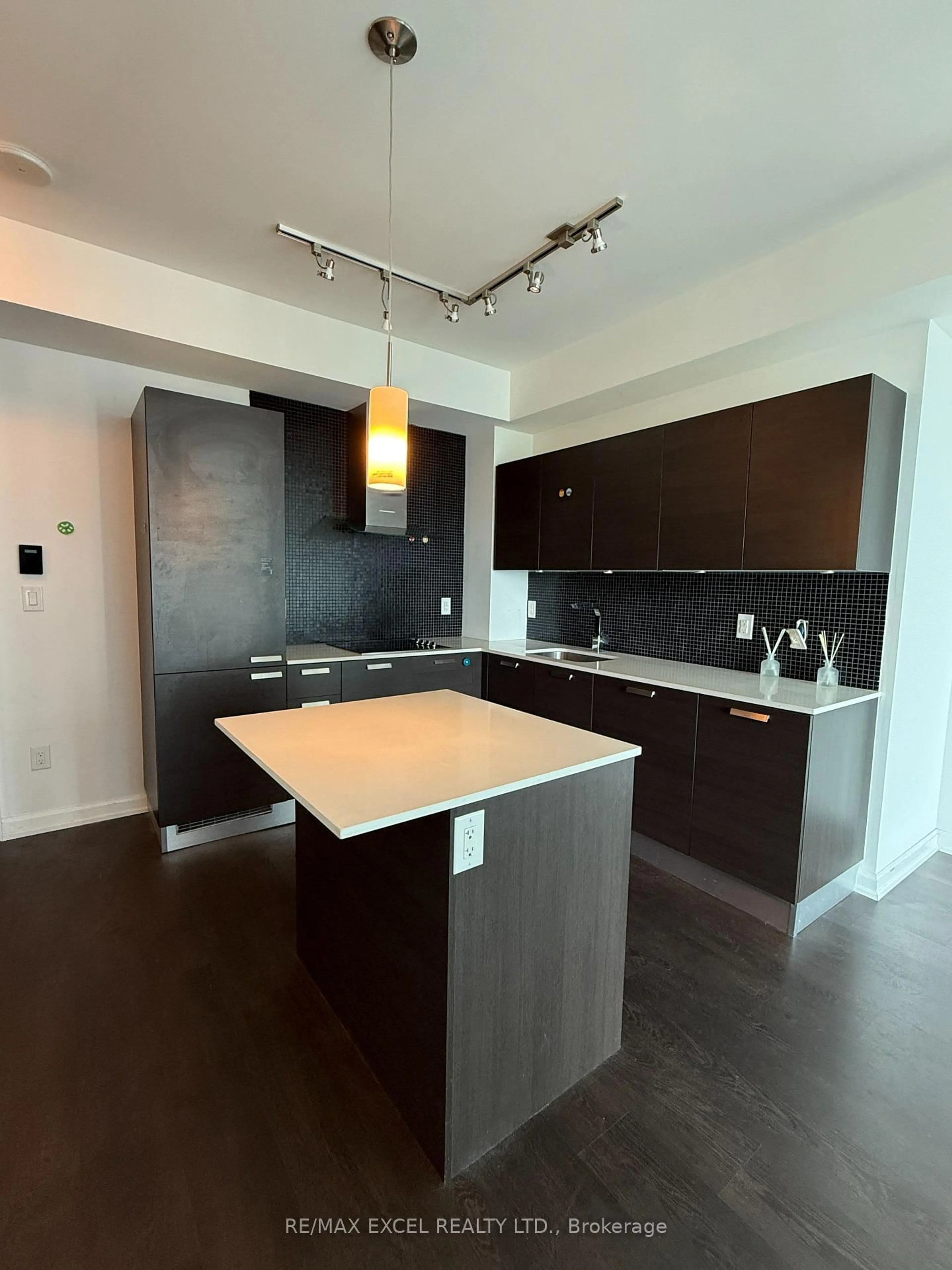 Contemporary kitchen, unknown for 9 Bogert Ave #1801, Toronto Ontario M2N 0H3