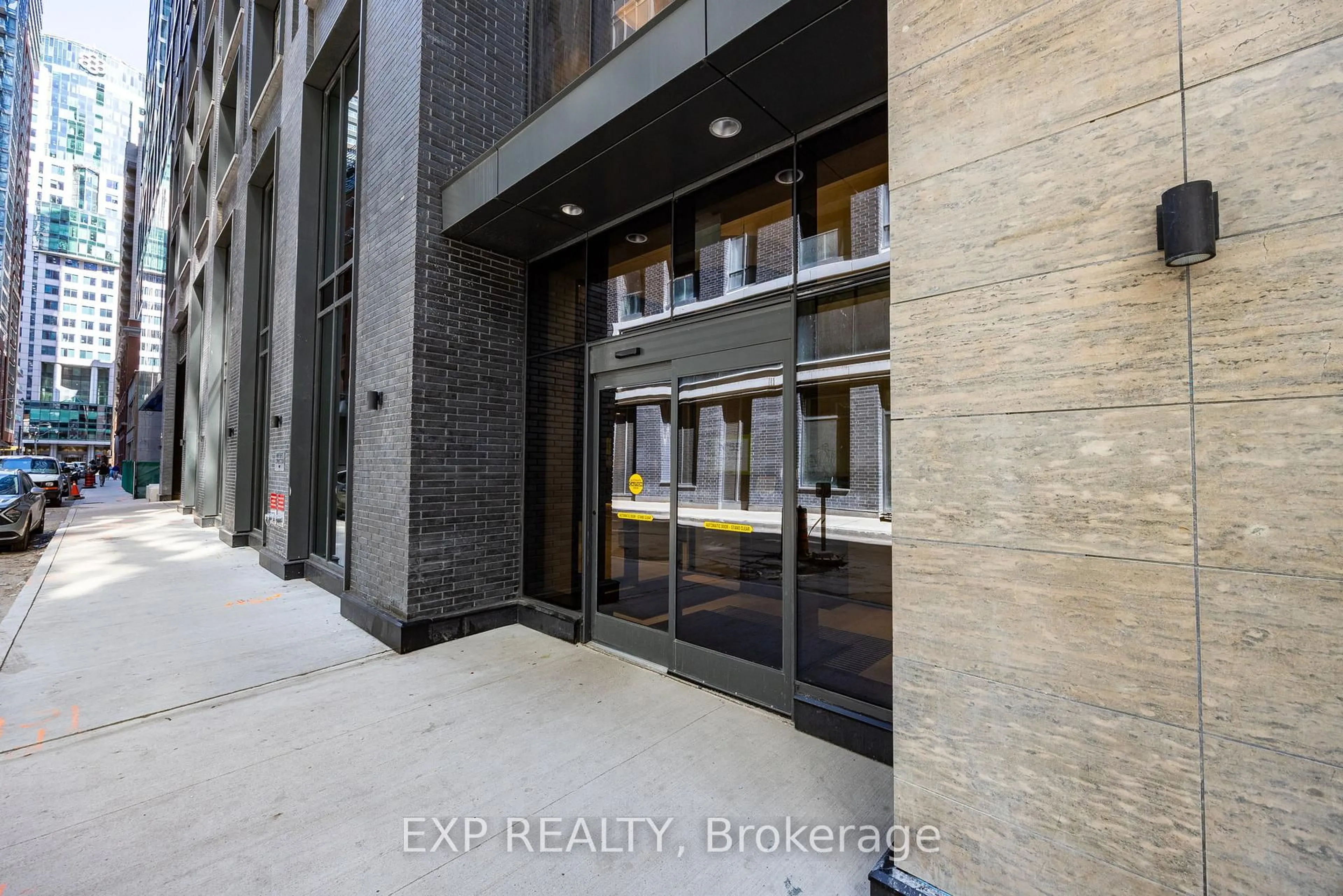 Indoor entryway for 55 Mercer St #3509, Toronto Ontario M5V 0W4