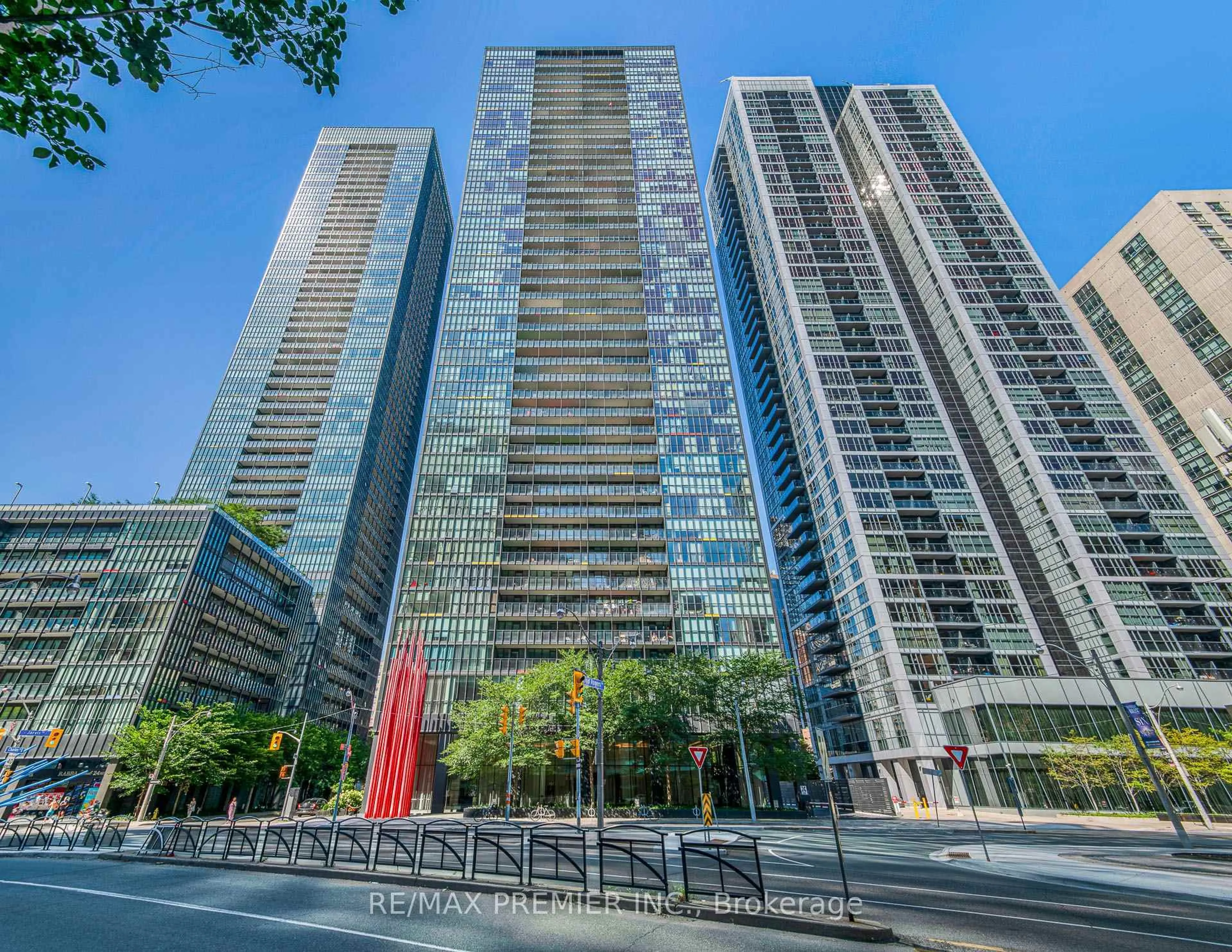 Unknown for 110 Charles St #508, Toronto Ontario M4Y 1T5