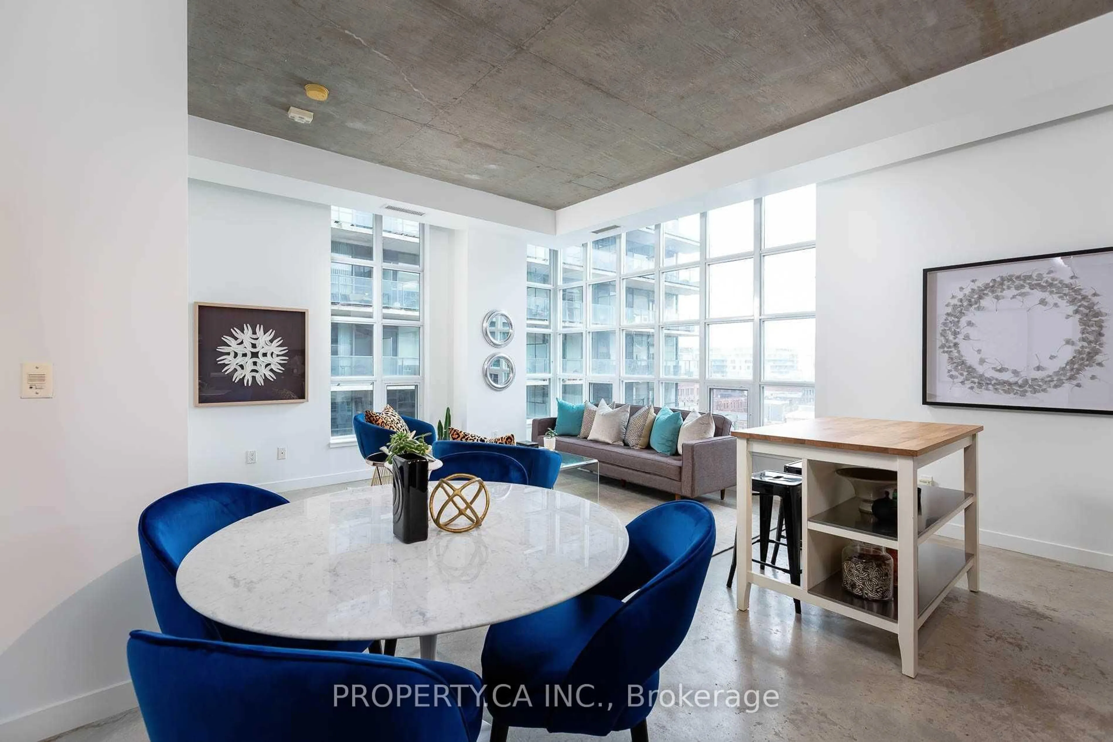 Unknown for 23 Brant St #705, Toronto Ontario M5V 2L5