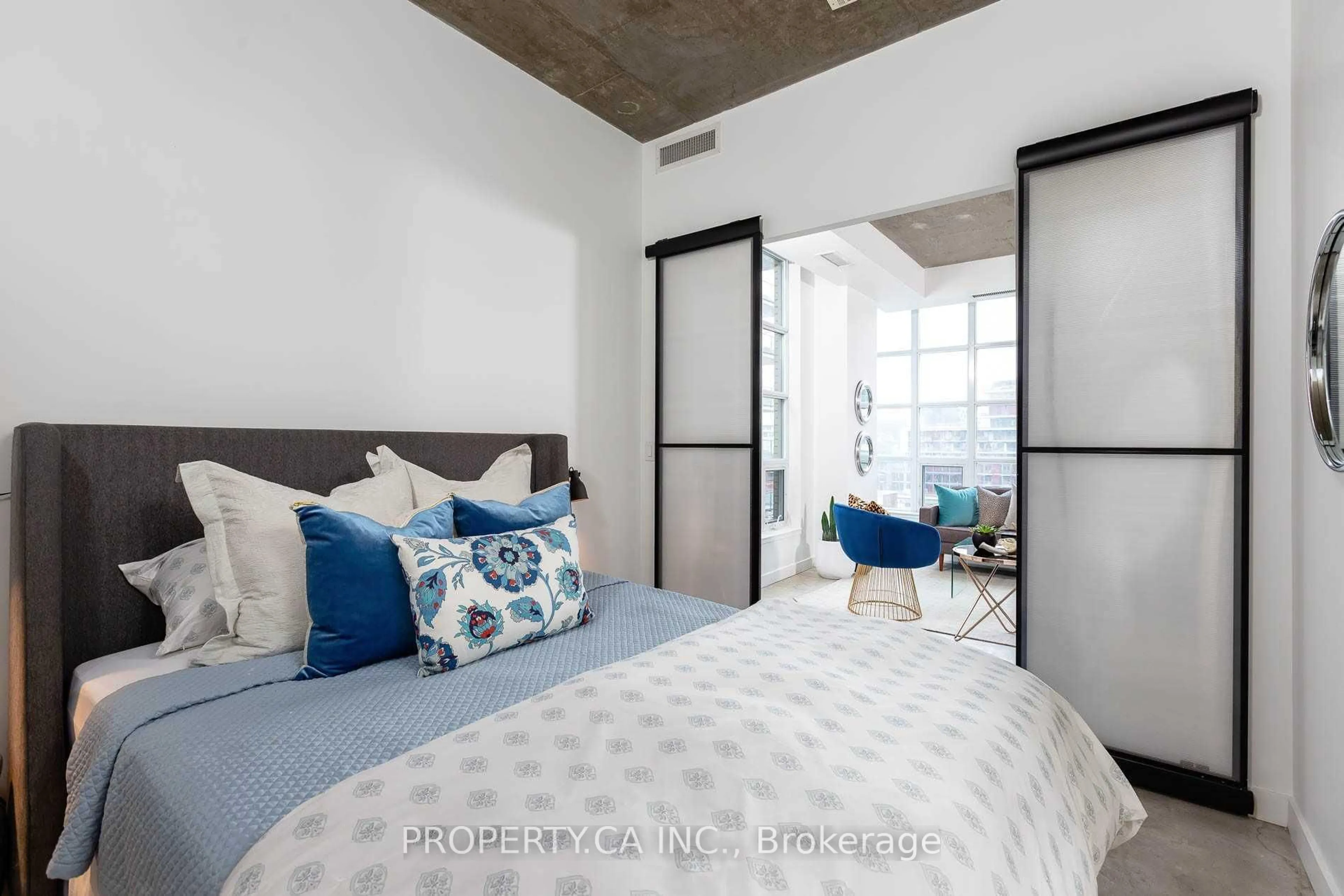 Bedroom with bed, unknown for 23 Brant St #705, Toronto Ontario M5V 2L5