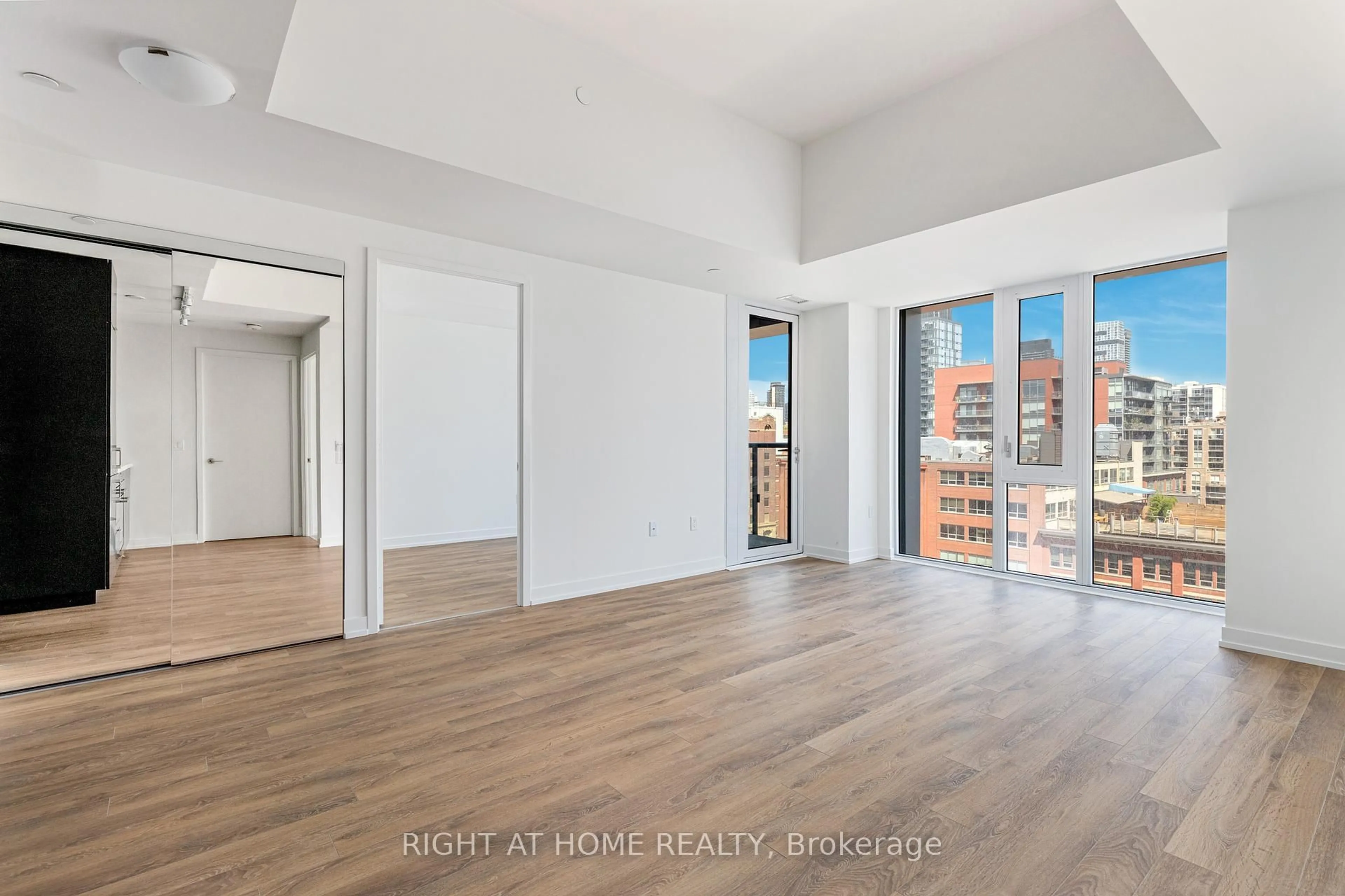 A pic of a room for 158 Front St #714, Toronto Ontario M5A 0K9
