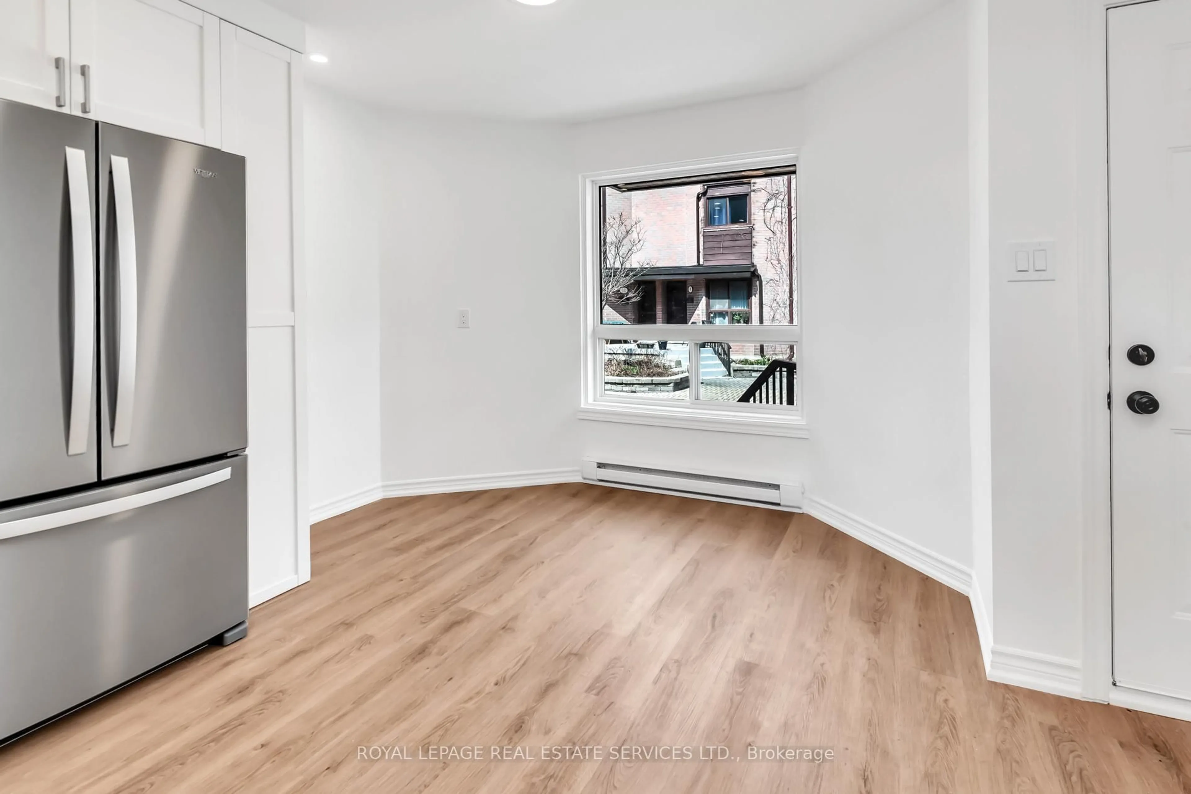 A pic of a room for 130 Clinton St #23, Toronto Ontario M6G 2Y3