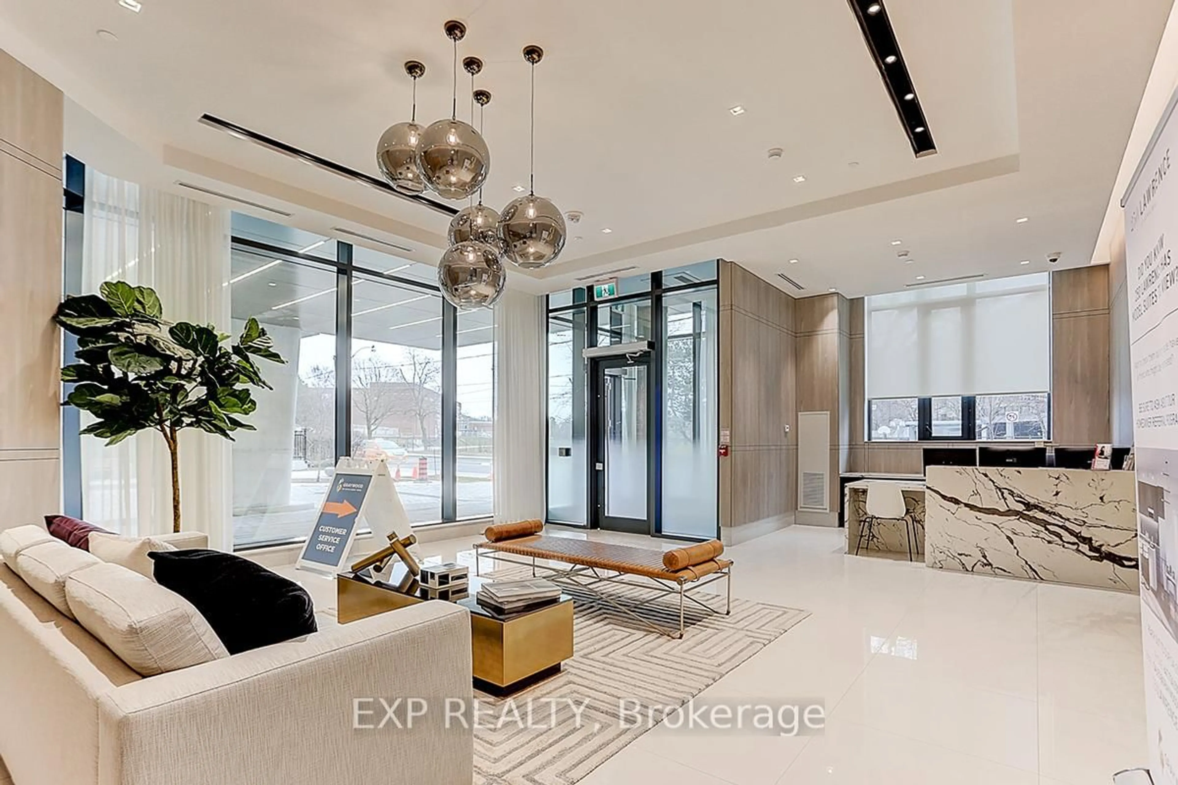 Indoor foyer for 250 Lawrence Ave #413, Toronto Ontario M5M 1B1