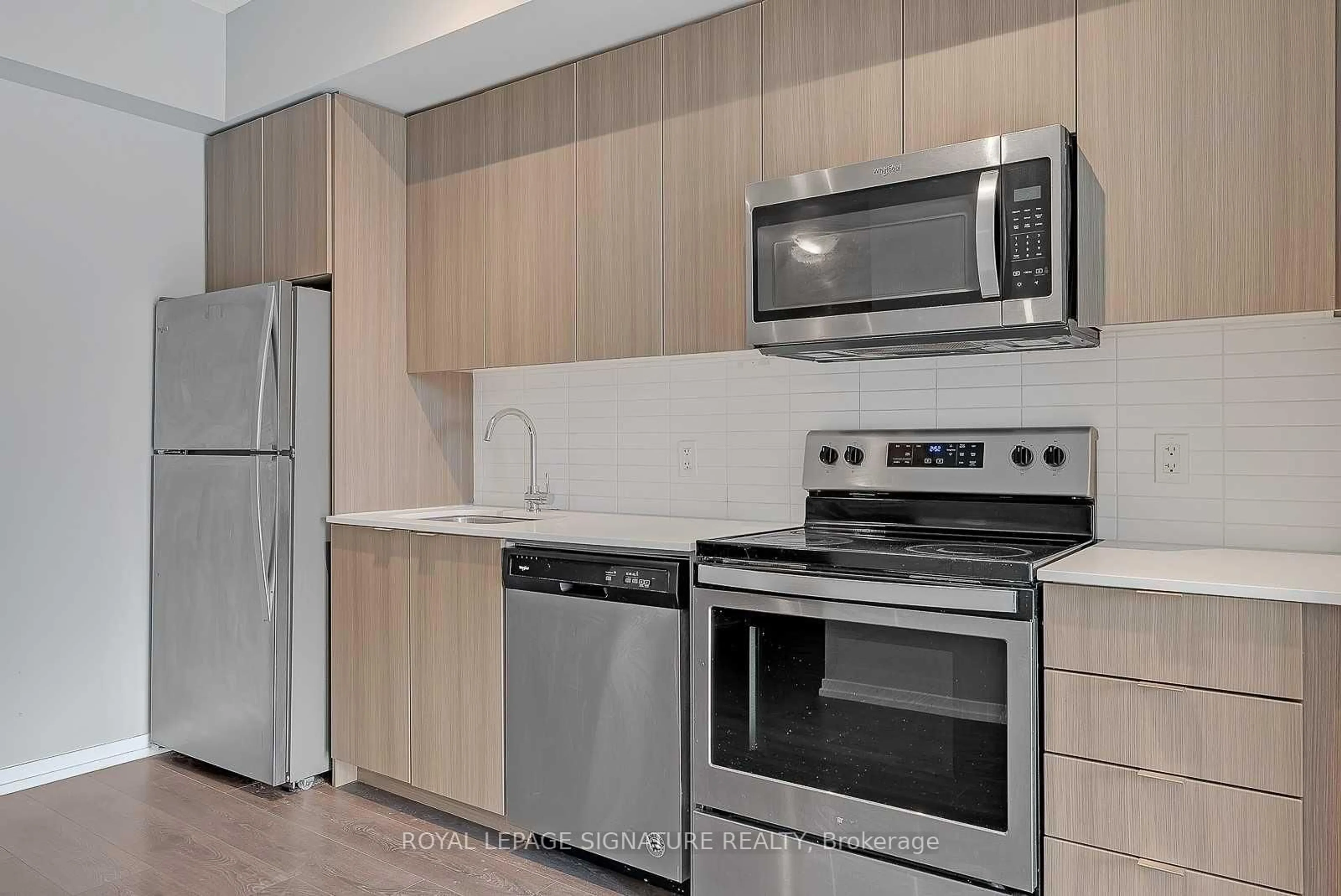 Standard kitchen, unknown for 3237 Bayview Ave #311, Toronto Ontario M2K 2J7