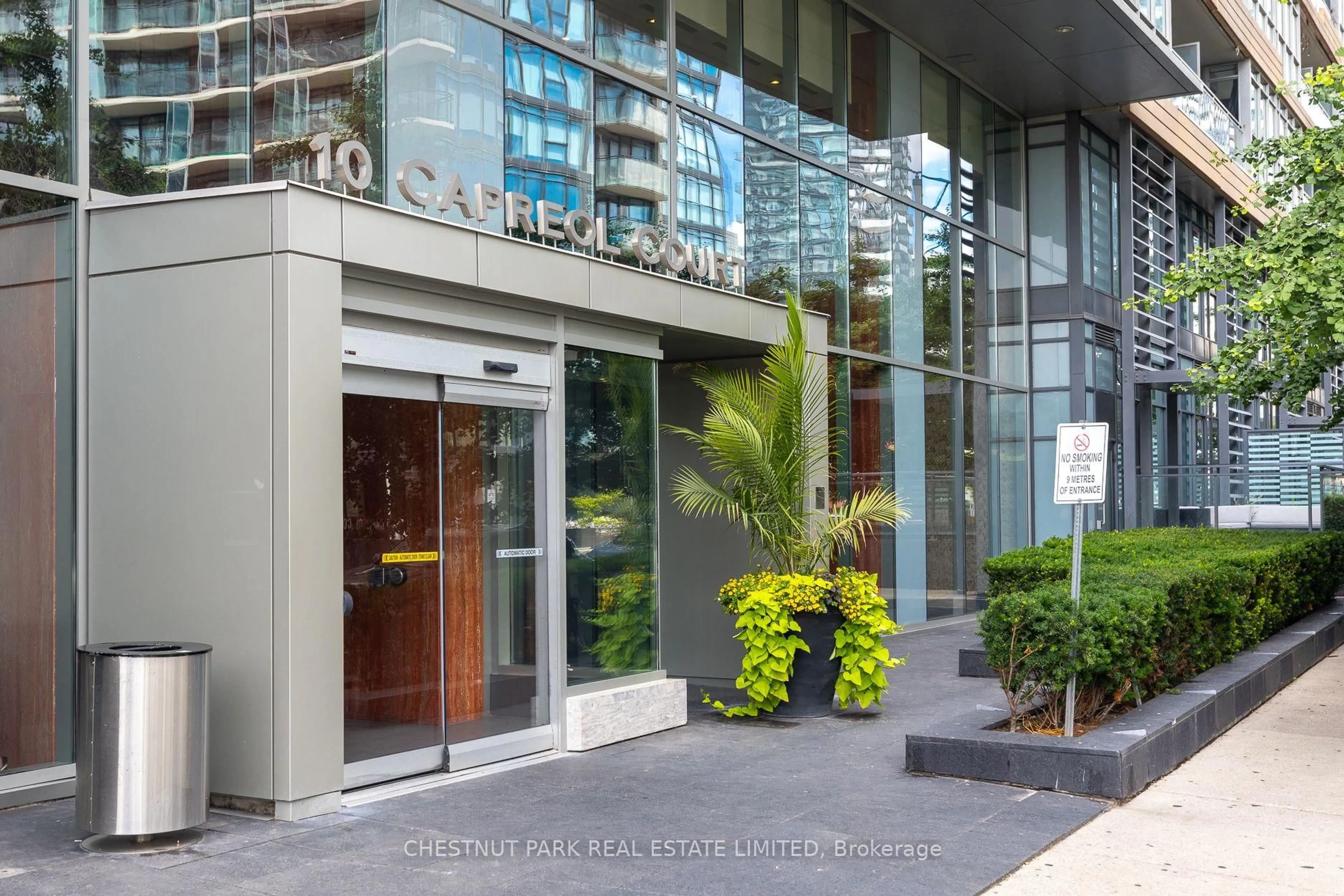 Indoor foyer for 10 Capreol Crt #620, Toronto Ontario M5V 4B3