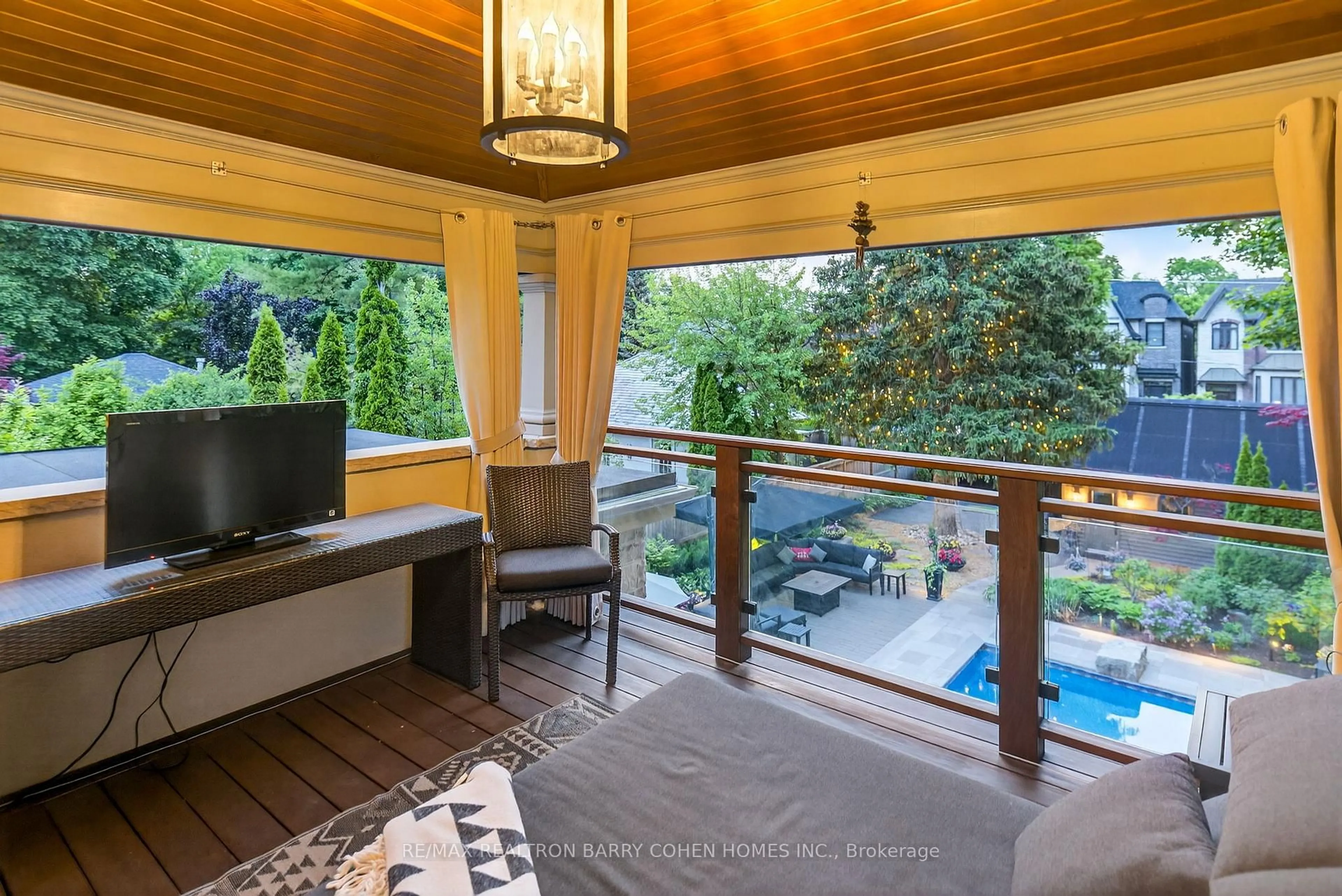 Unknown for 72 Teddington Park Ave, Toronto Ontario M4N 2C6