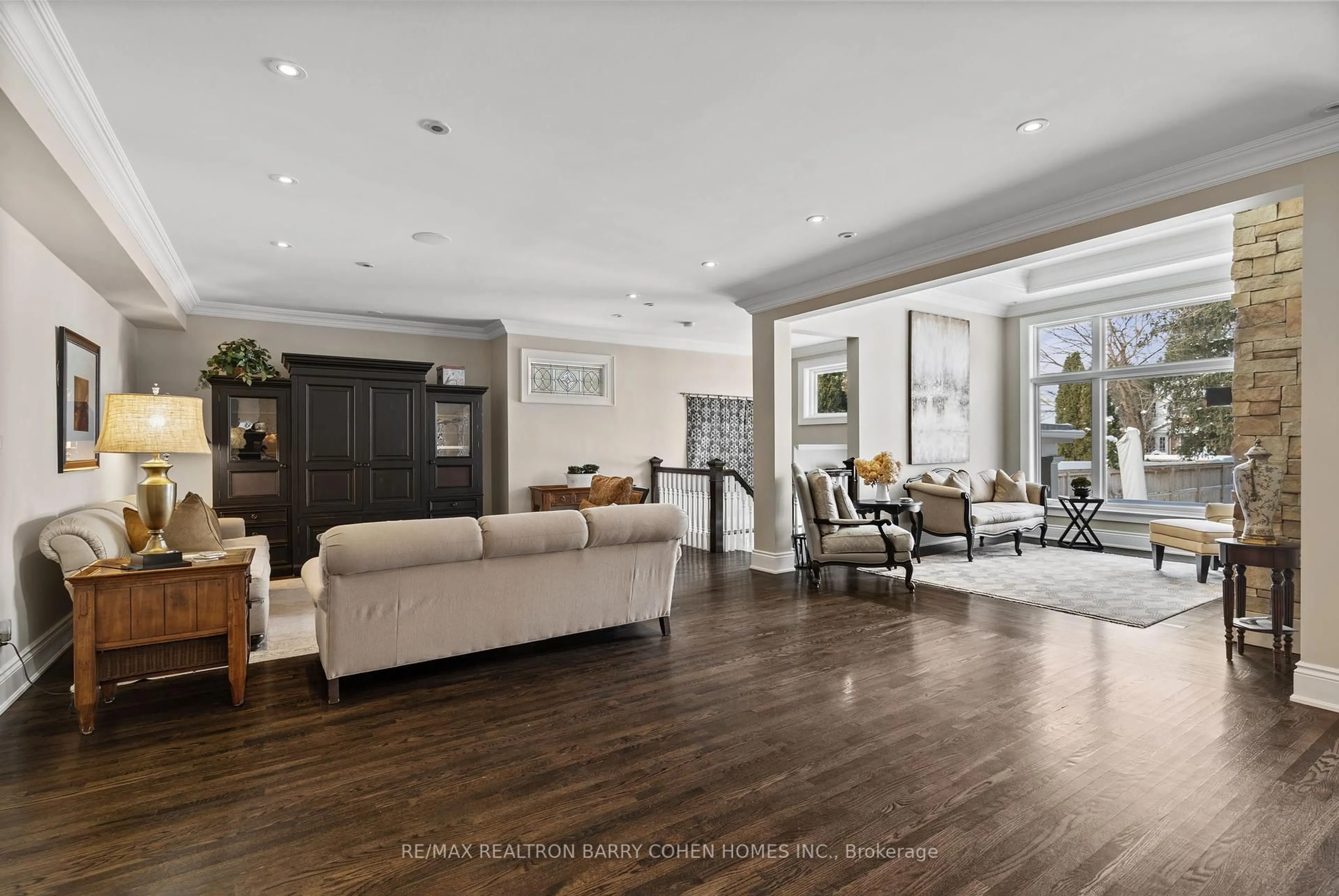 Living room with furniture, unknown for 72 Teddington Park Ave, Toronto Ontario M4N 2C6