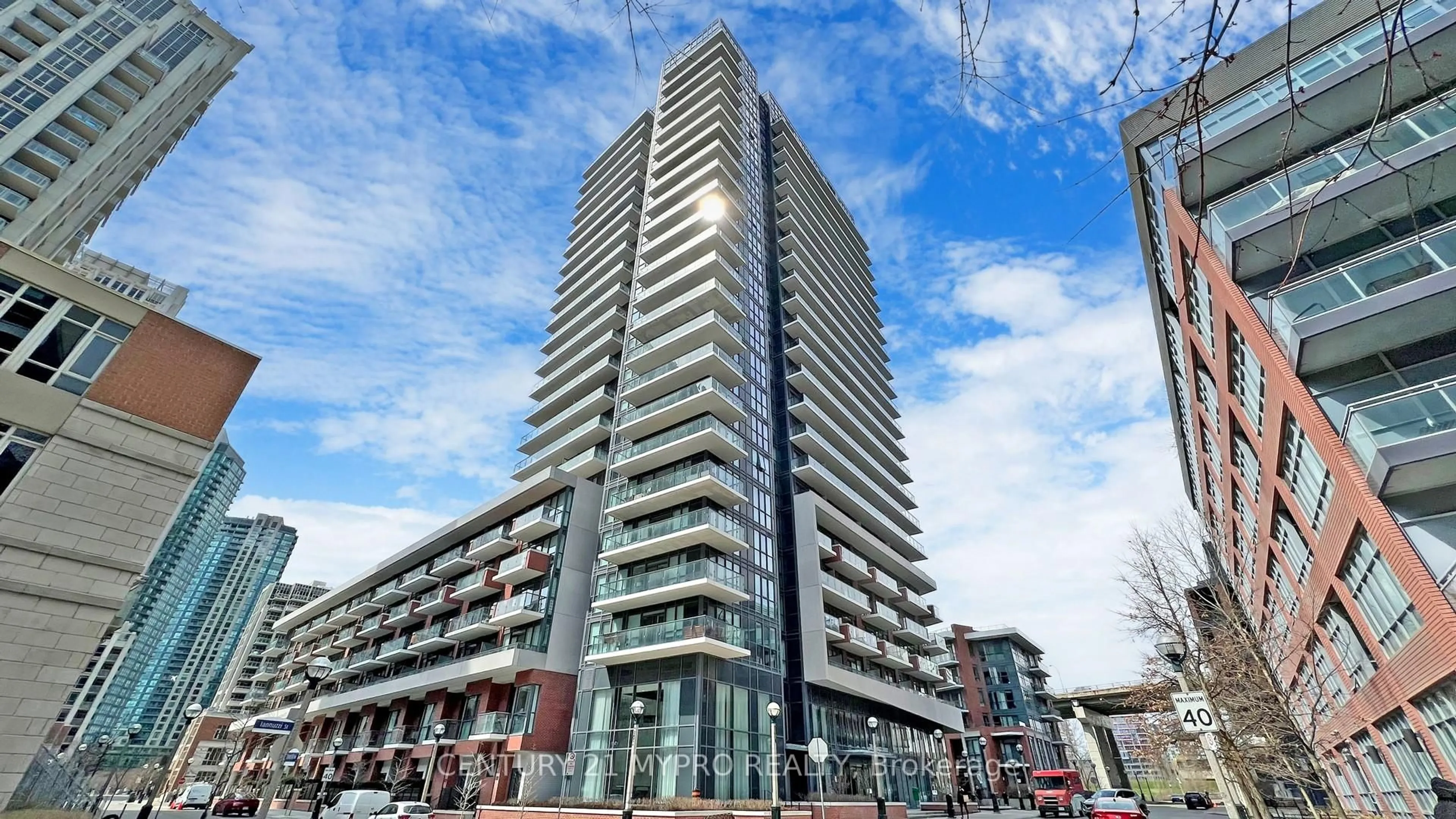 Indoor foyer for 38 Iannuzzi St #2510, Toronto Ontario M5V 0S2