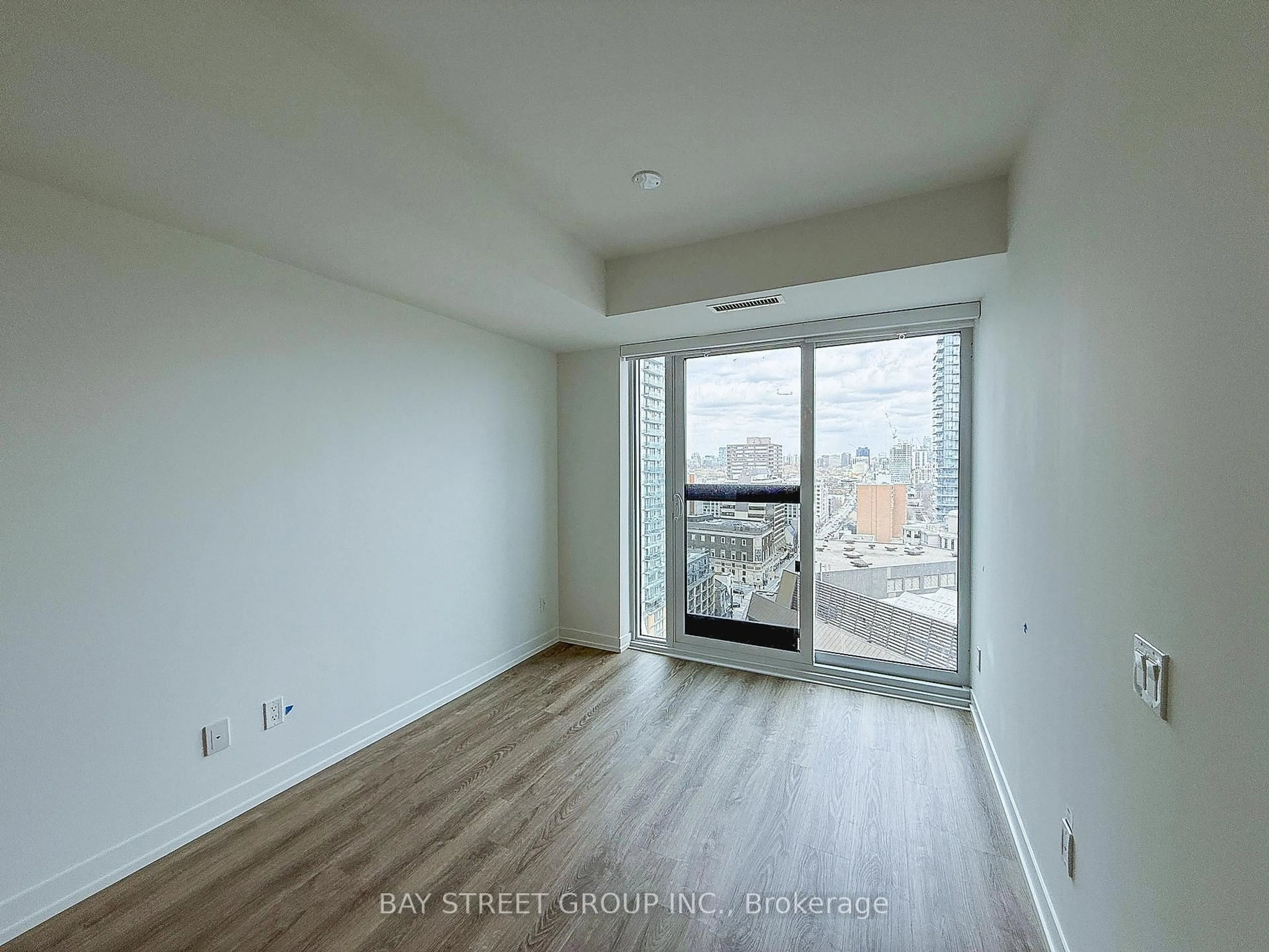 A pic of a room for 771 Yonge St #1906, Toronto Ontario M4W 0B8