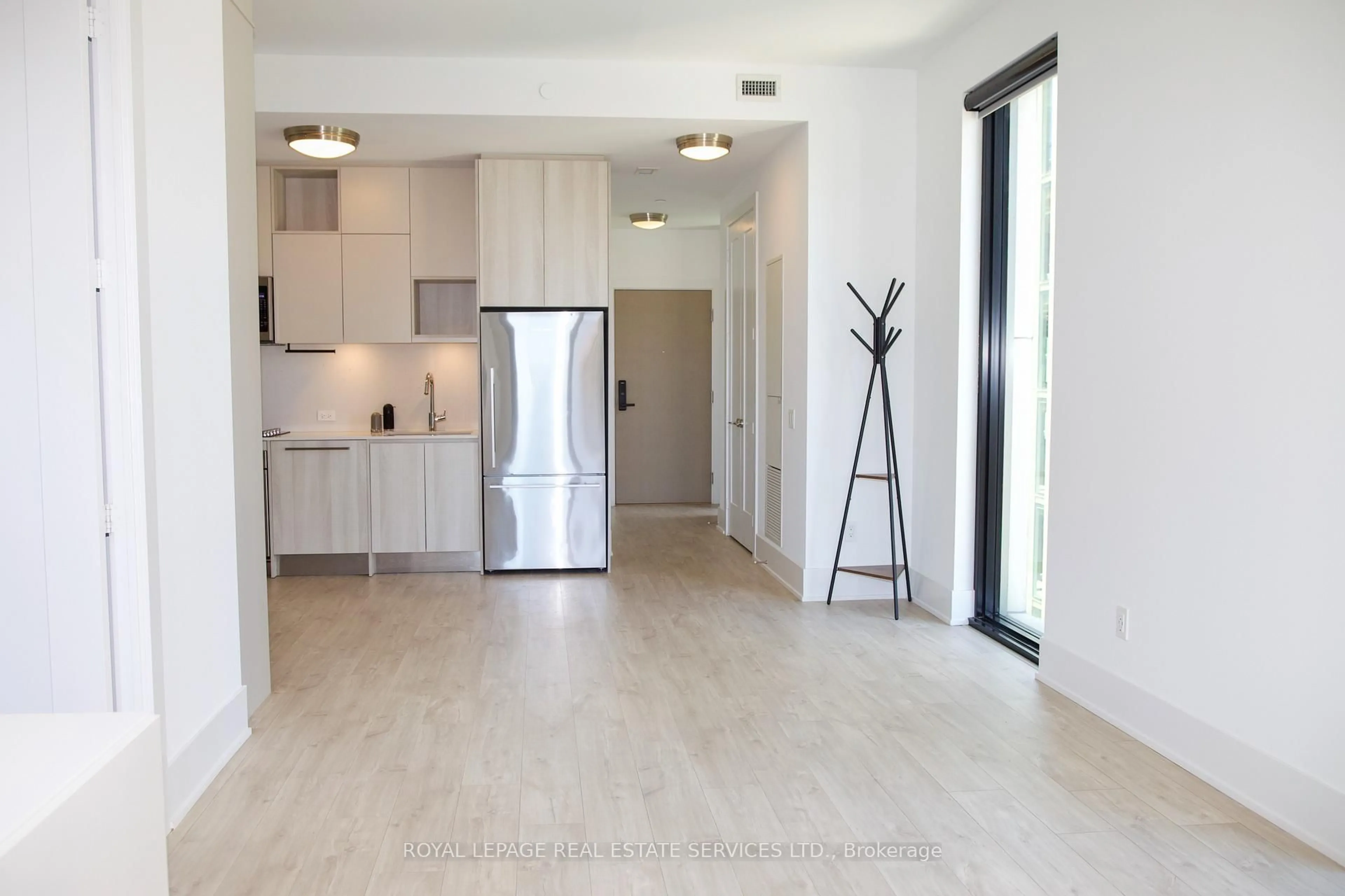 Open concept kitchen, unknown for 118 Merchants' Wharf #922, Toronto Ontario M5A 0L3