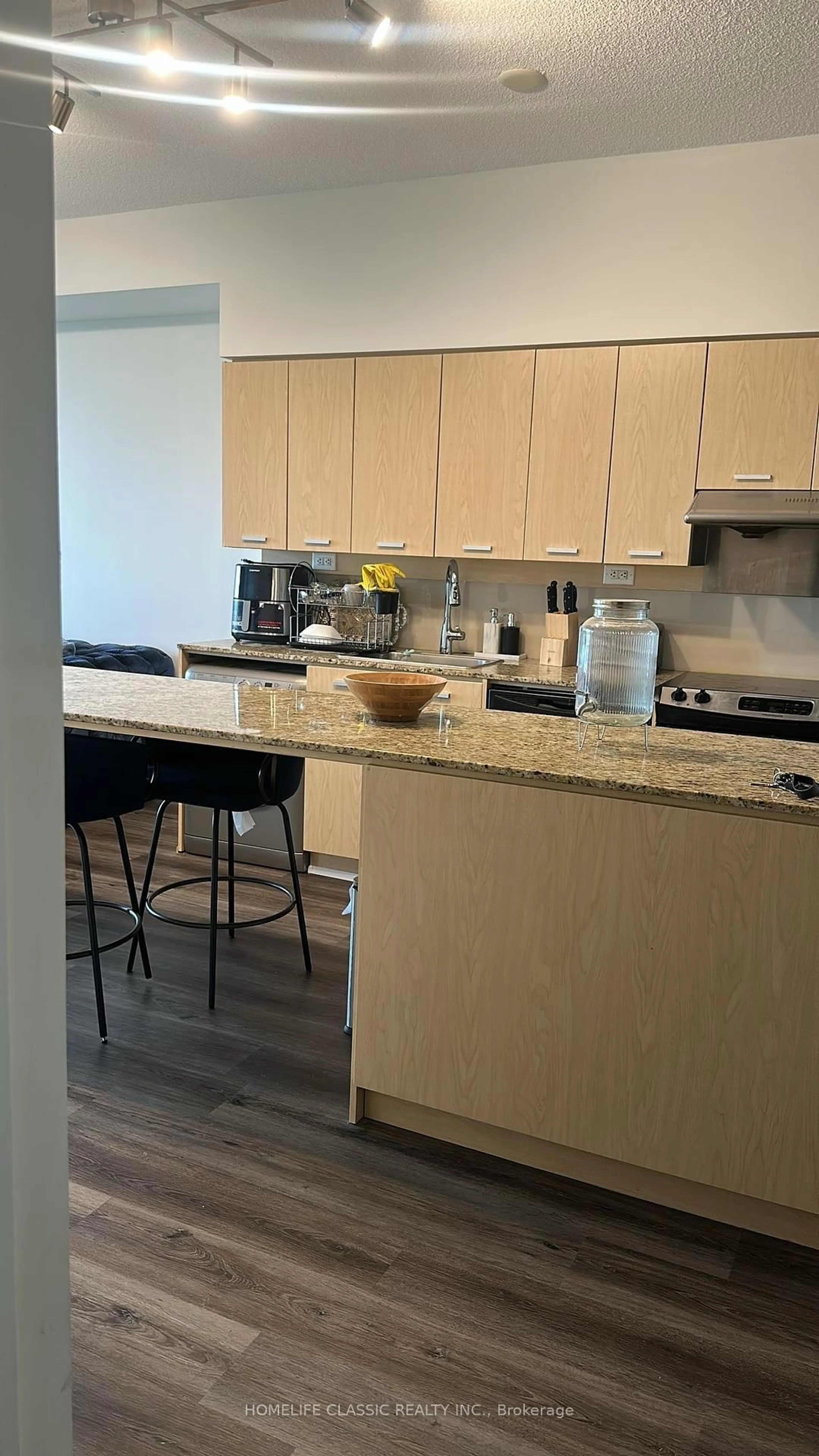 Open concept kitchen, unknown for 29 Singer Crt #3107, Toronto Ontario M2K 0B3