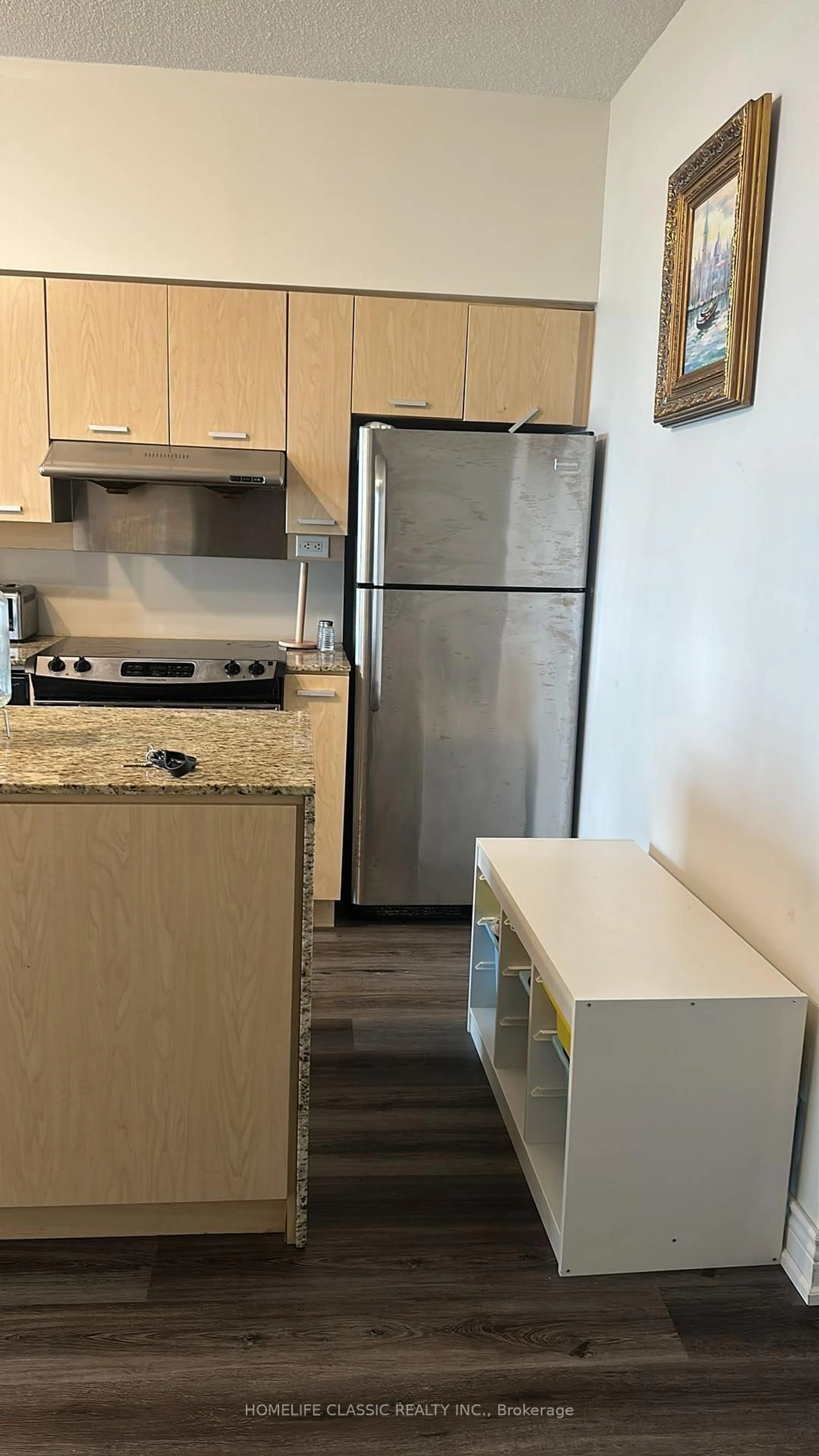 Standard kitchen, unknown for 29 Singer Crt #3107, Toronto Ontario M2K 0B3
