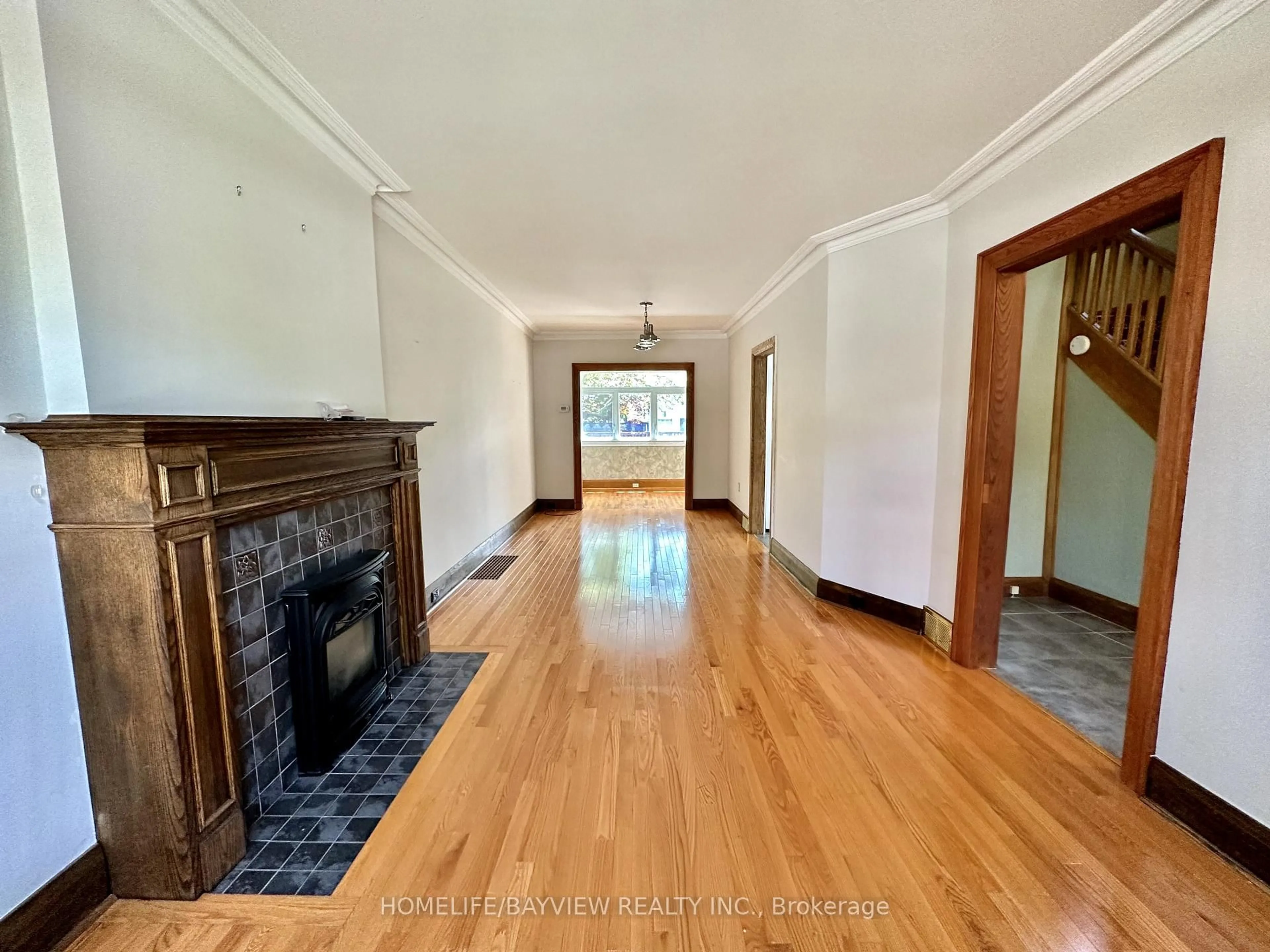 A pic of a room for 27 Cranbrooke Ave, Toronto Ontario M5M 1M3