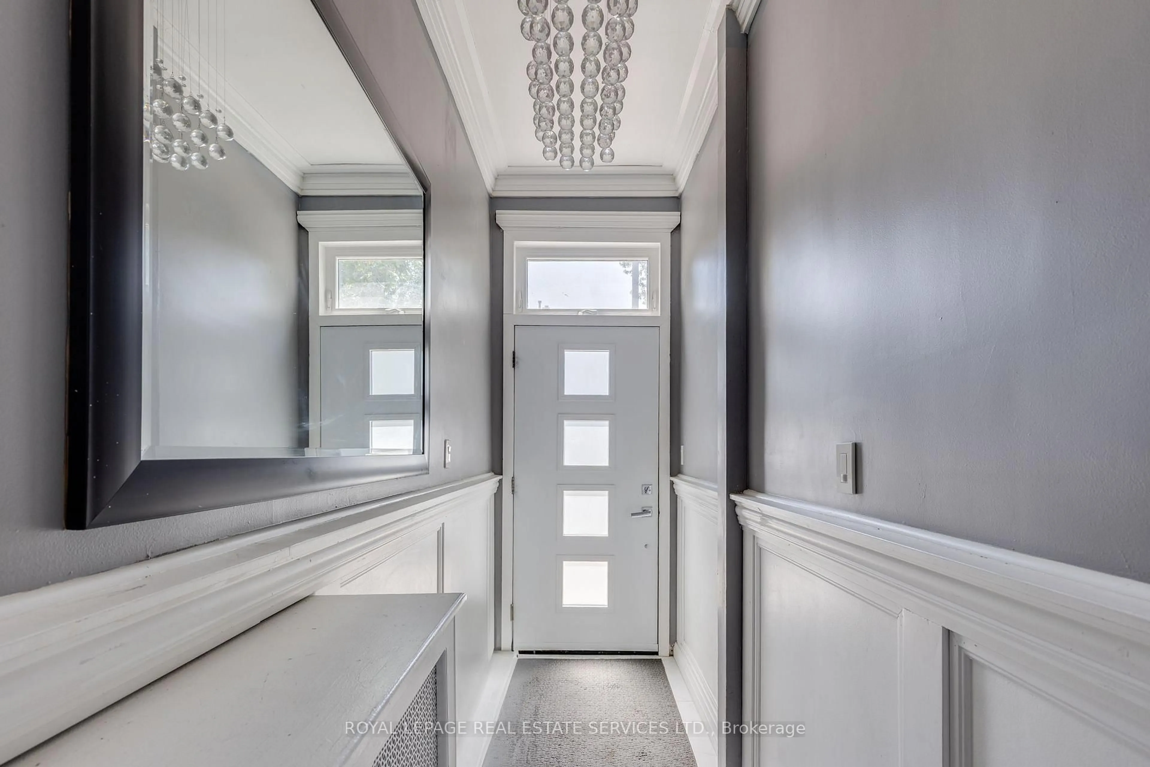 Unknown for 10 Follis Ave, Toronto Ontario M6G 1S3